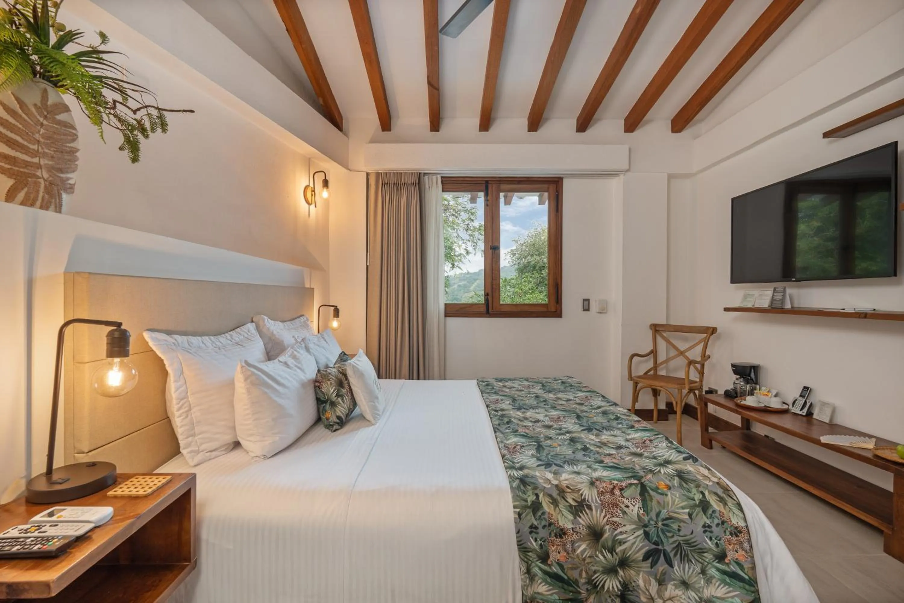 Bed in Casa Bixa Hotel Boutique -Santa Fe de Antioquia- Mayores de 12 años