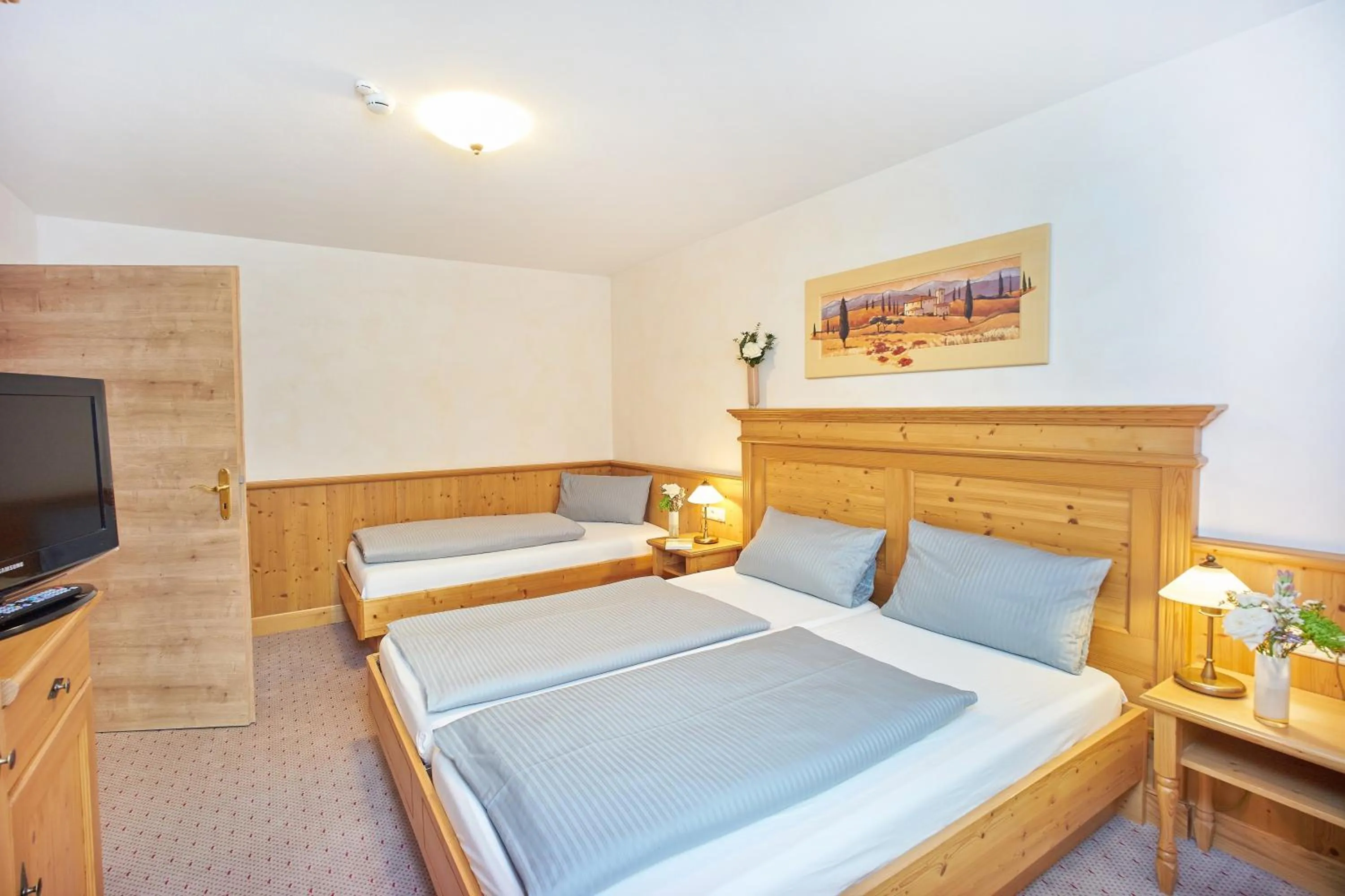 Bedroom, Bed in Hotel Klosterhotel Ludwig der Bayer