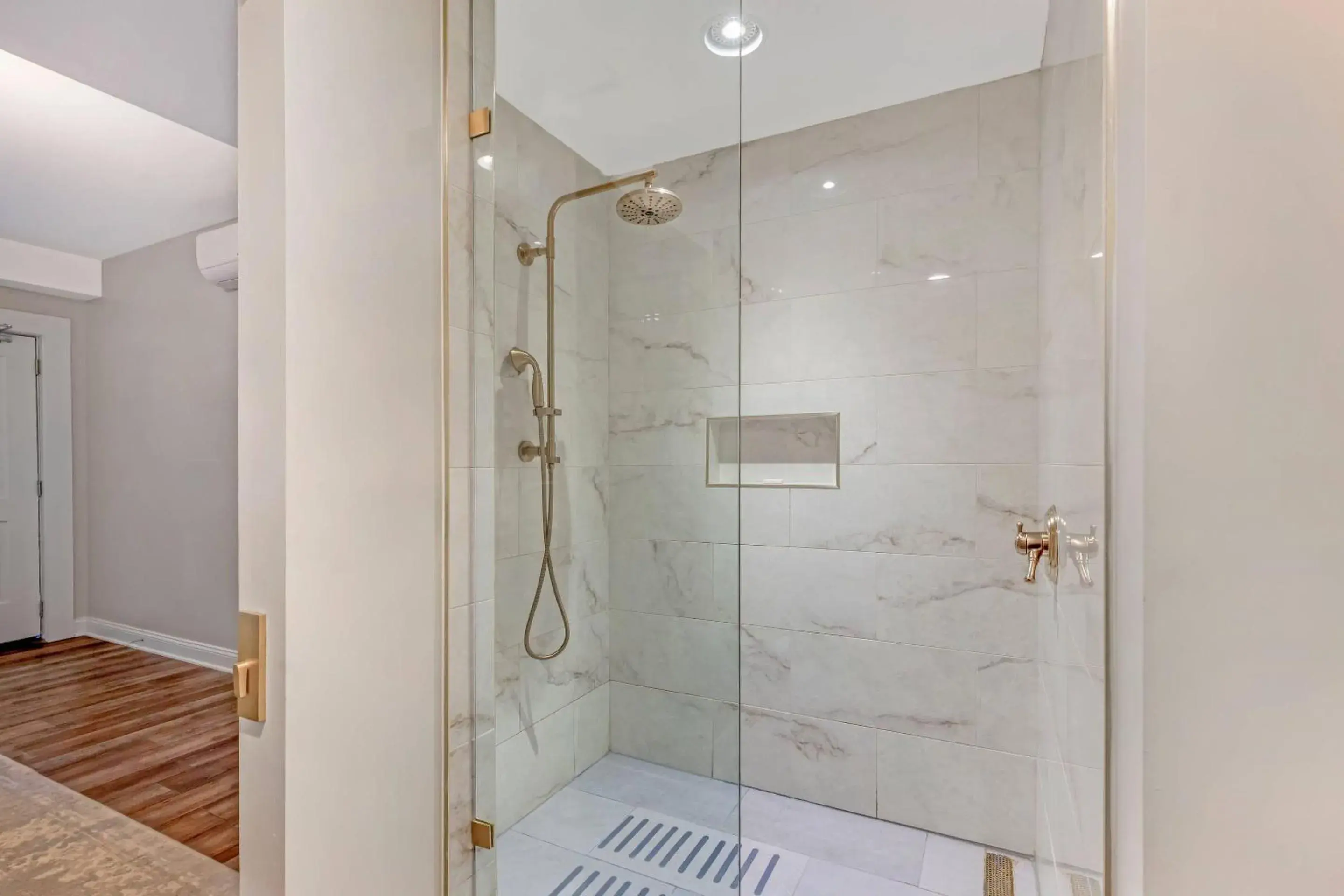 Bedroom in The Colonial Inn, an Ascend Collection Hotel Bedroom in The Colonial Inn, an Ascend Collection Hotel