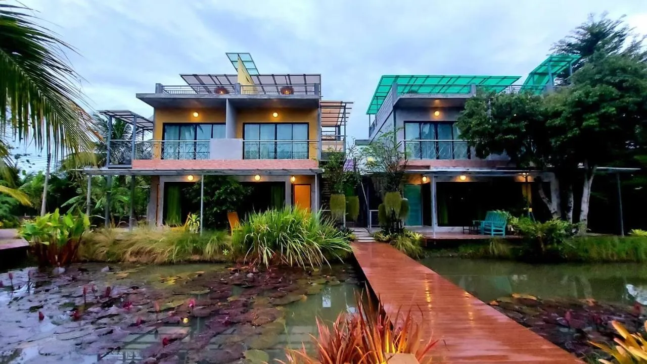 River CoCo @ Amphawa