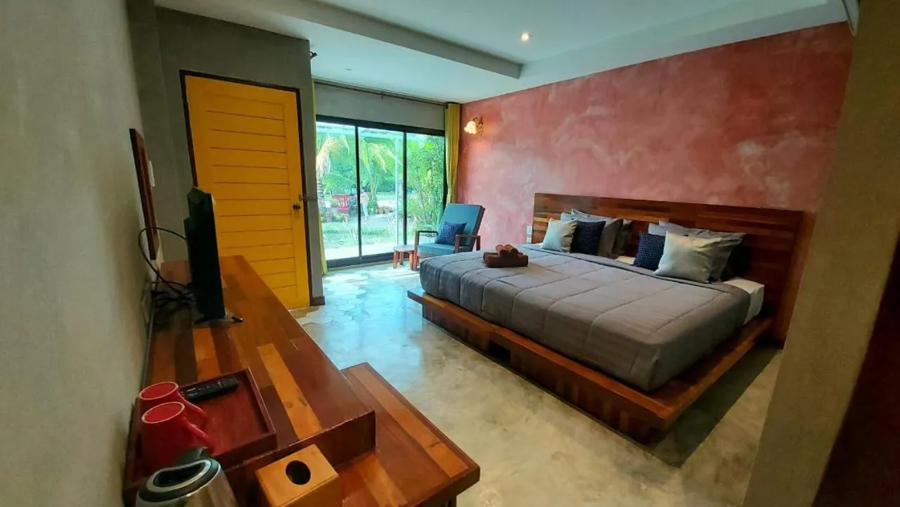 Bed in River CoCo @ Amphawa