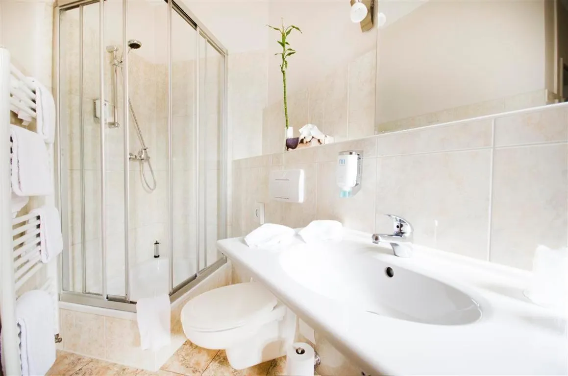 Bathroom in Parkhotel Helmstedt