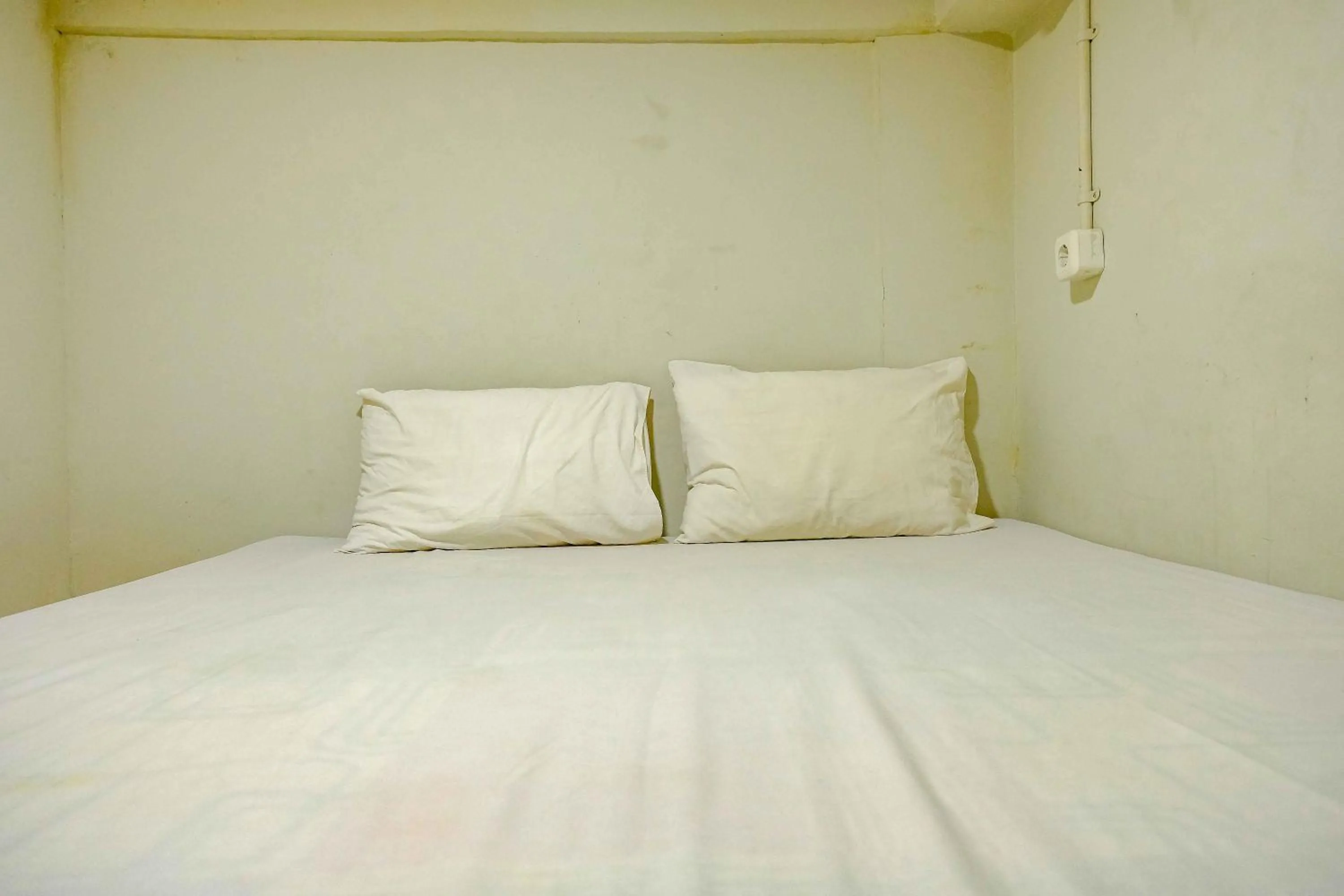 Bed in Cendrawasih Residence Mitra RedDoorz