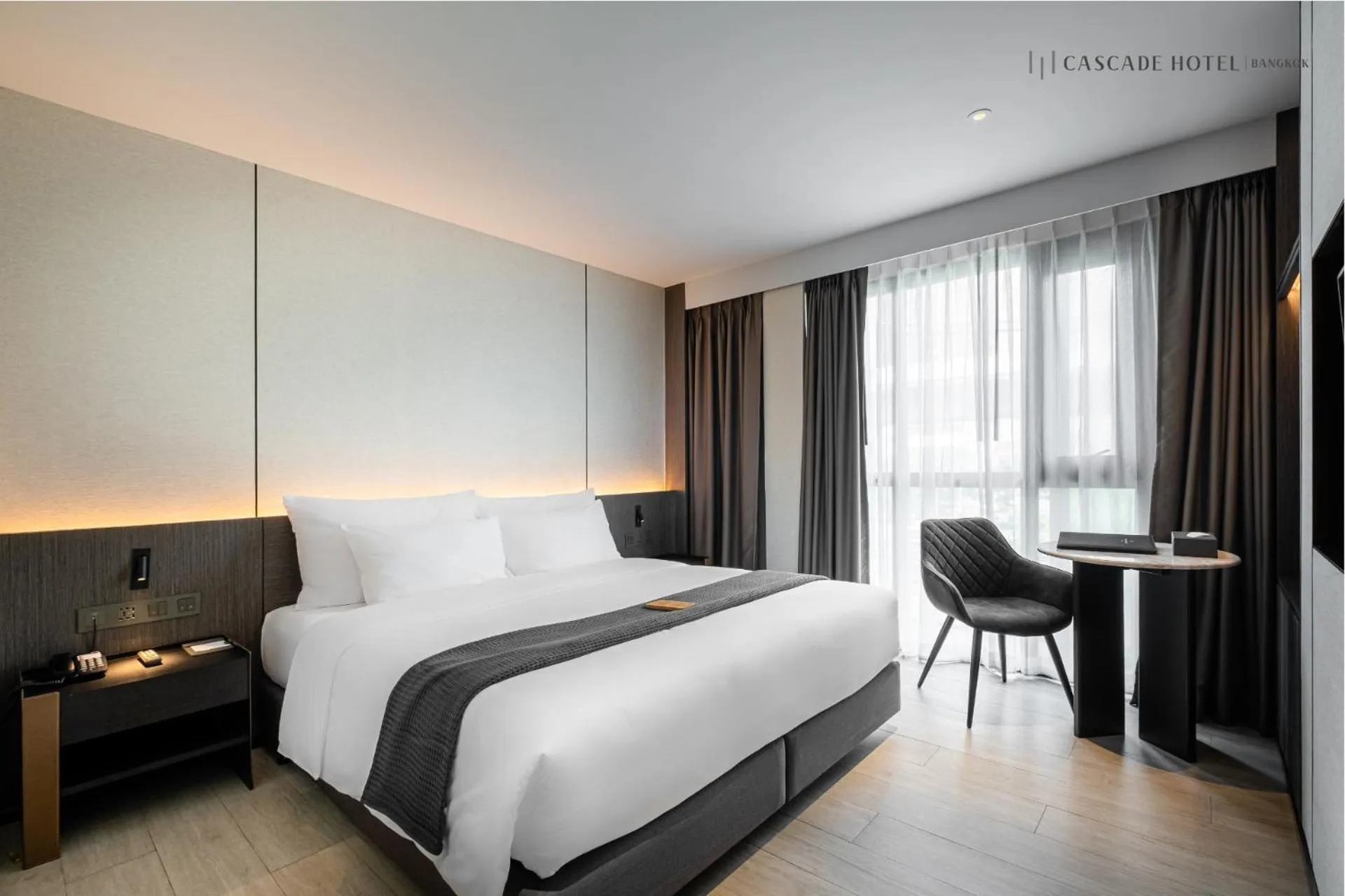 Bed in Cascade Hotel Bangkok