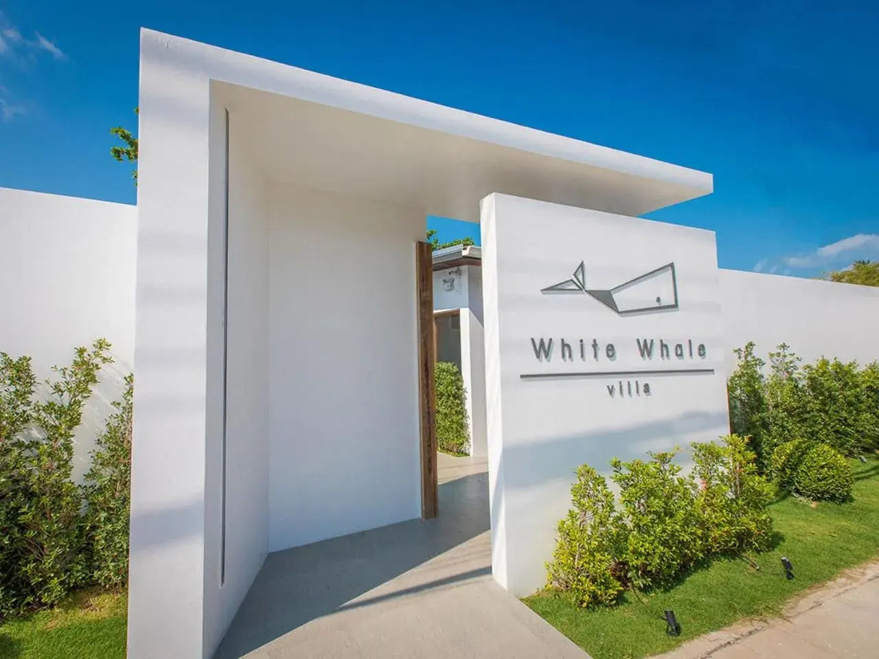 Facade/entrance in White Whale Beachfront Pool Villa Facade/entrance in White Whale Beachfront Pool Villa