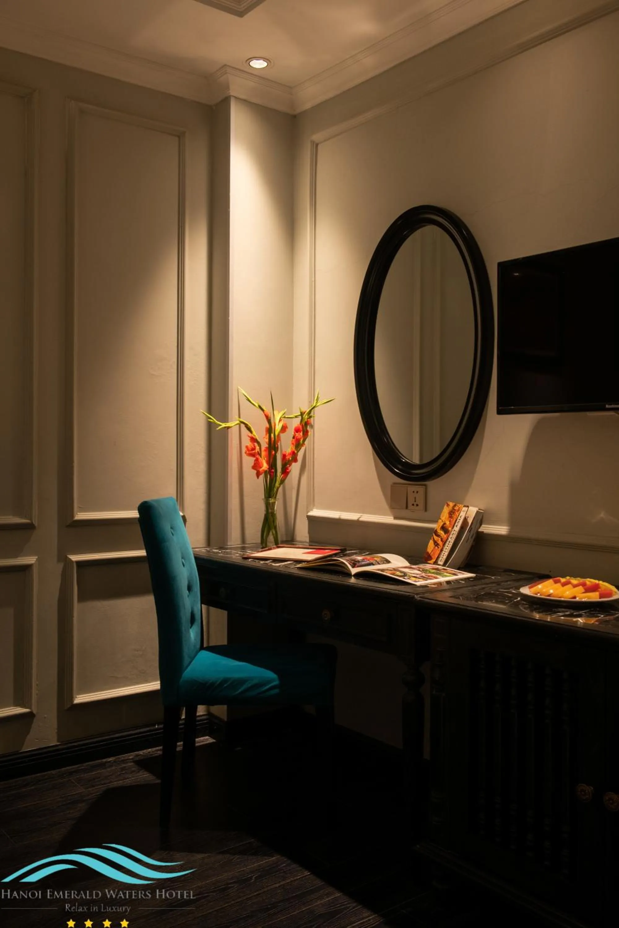 Photo of the whole room in Hanoi Emerald Waters Hotel Valley