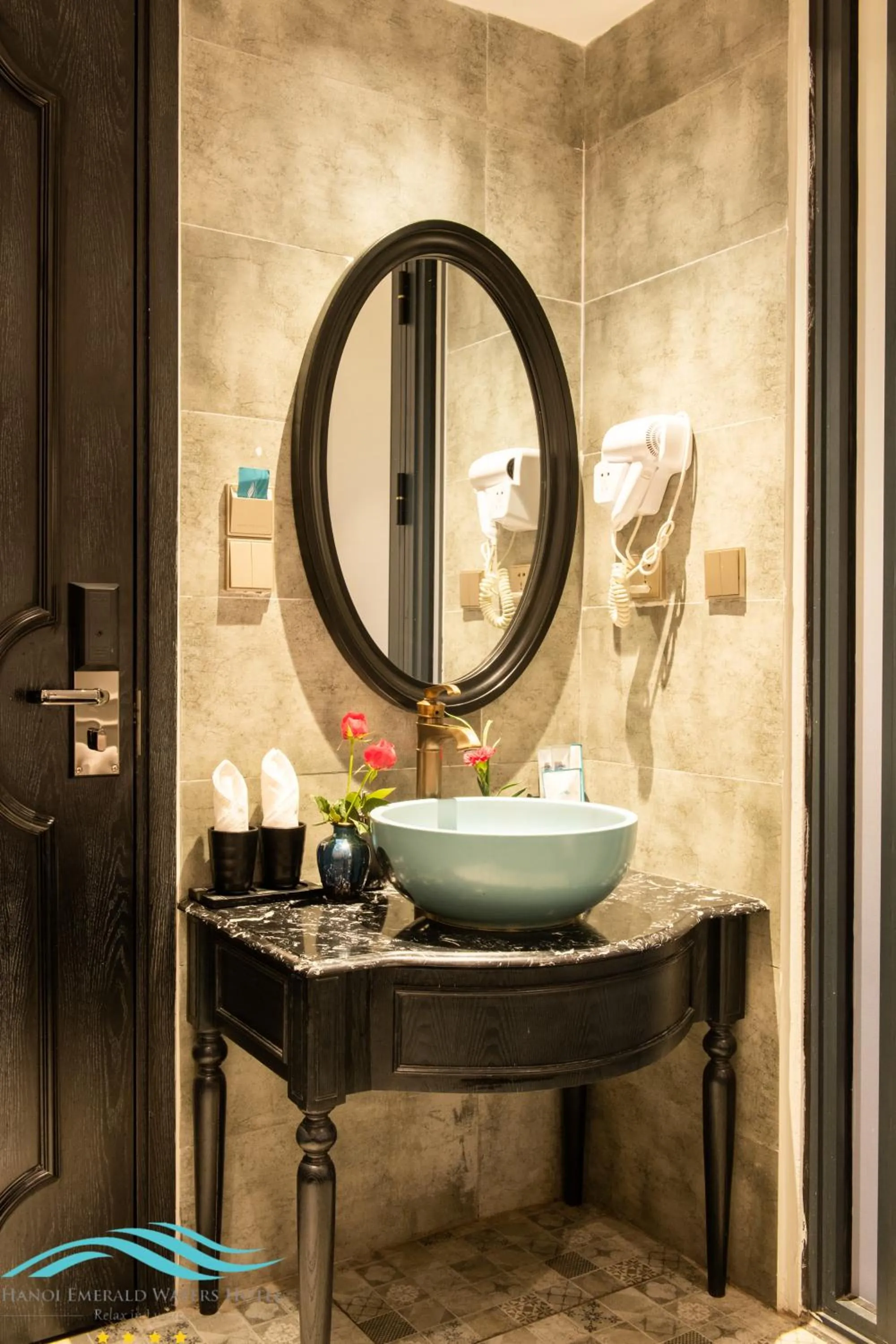 dryer in Hanoi Emerald Waters Hotel Valley