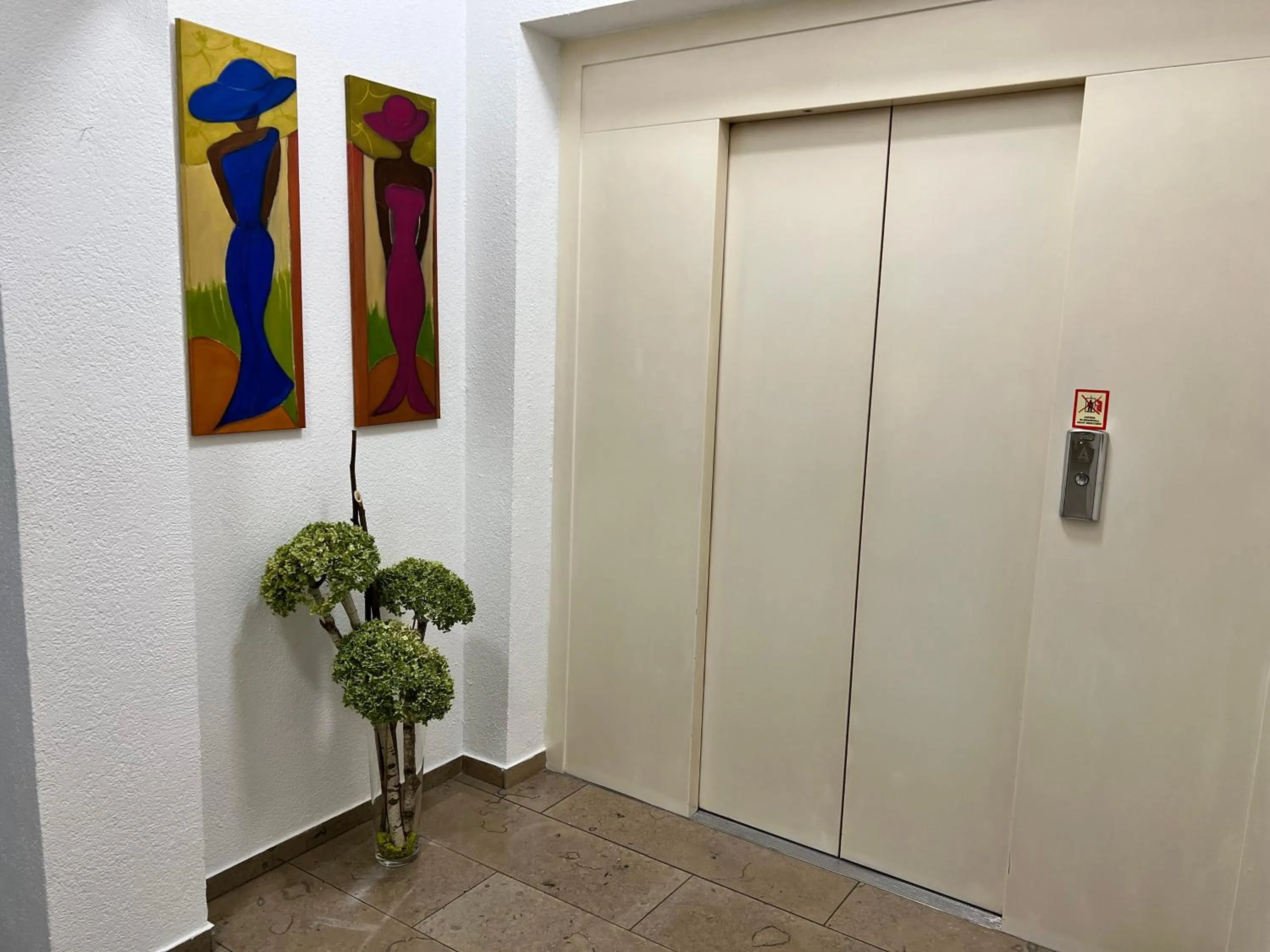 elevator in Hotel Fantasie