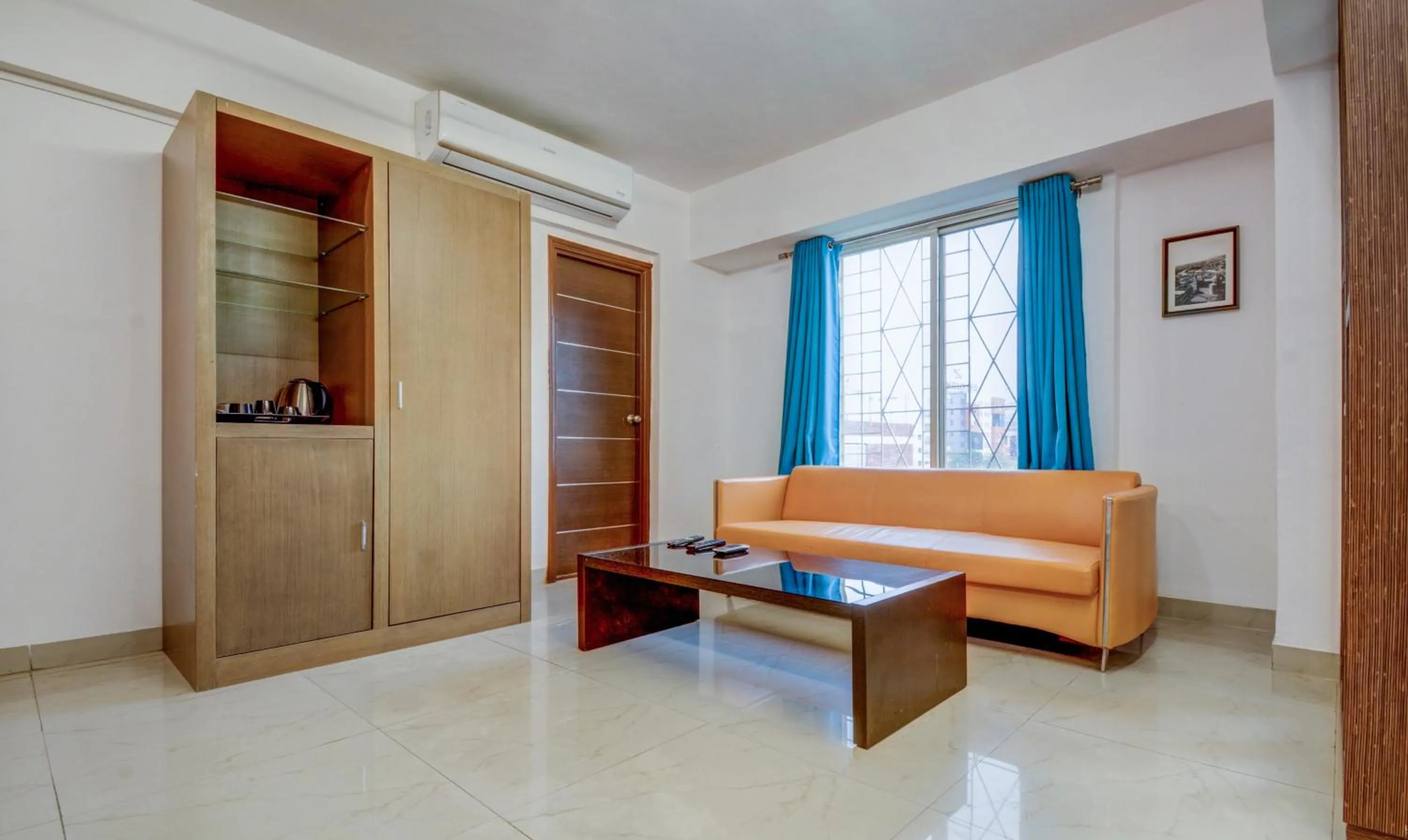 Living room in Treebo Iris Suites