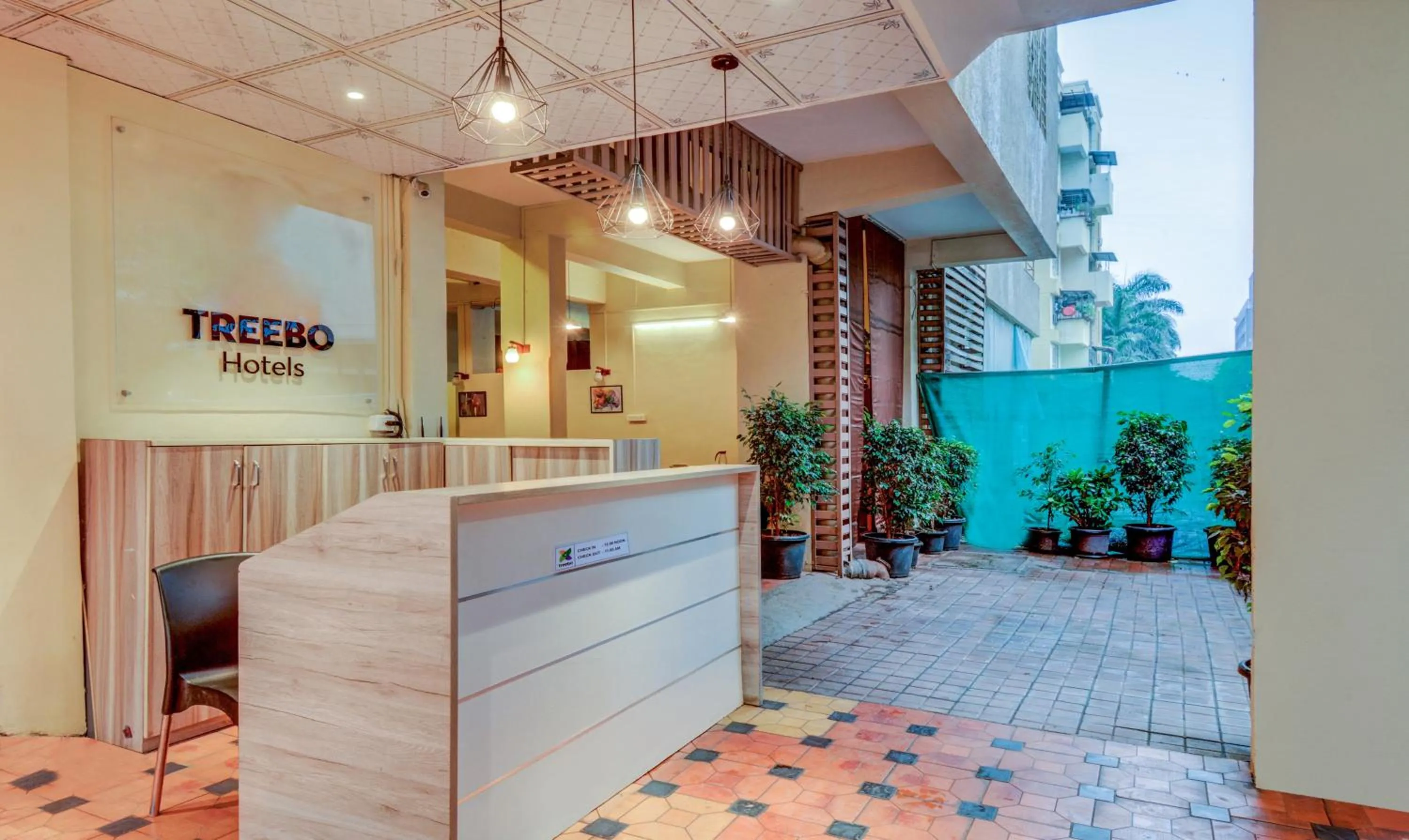 Lobby or reception in Treebo Iris Suites