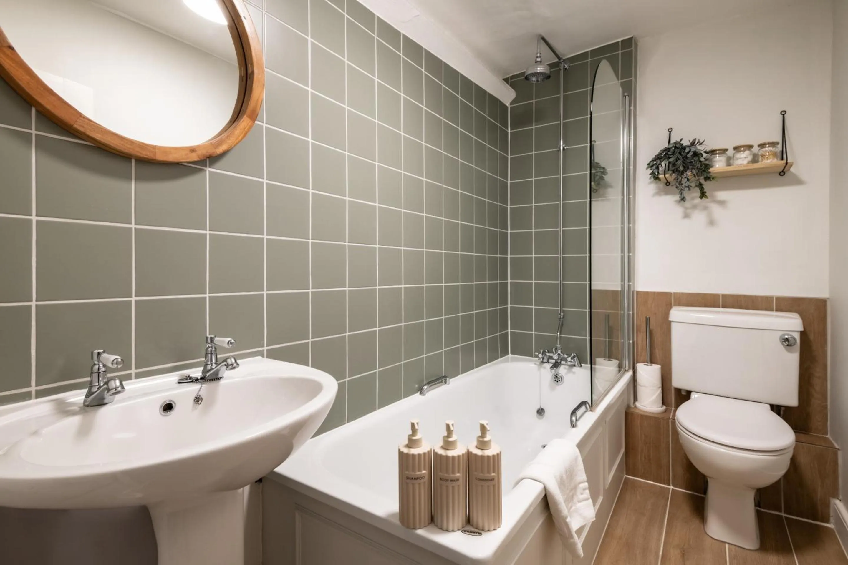 Bathroom in Magnolia Cottage-Exclusive Cotswold Package