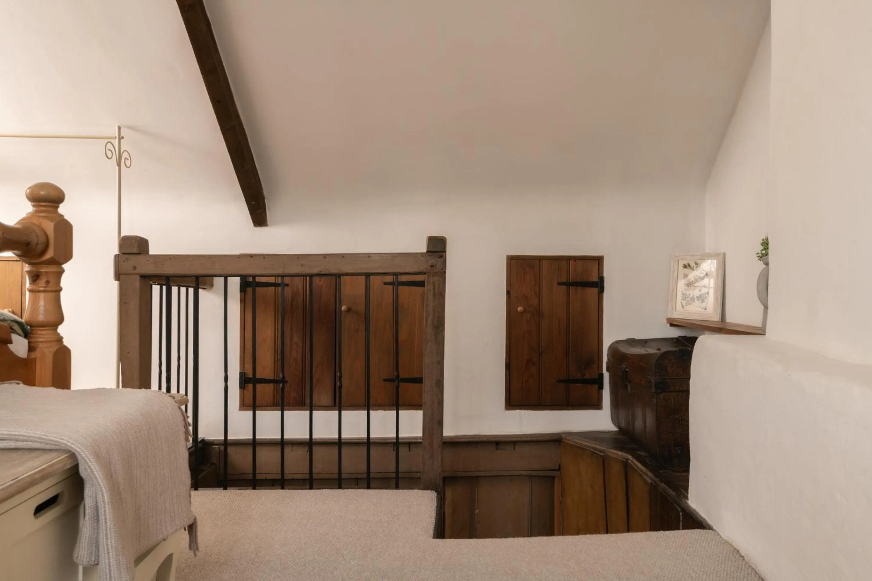 Bedroom, Bed in Magnolia Cottage-Exclusive Cotswold Package