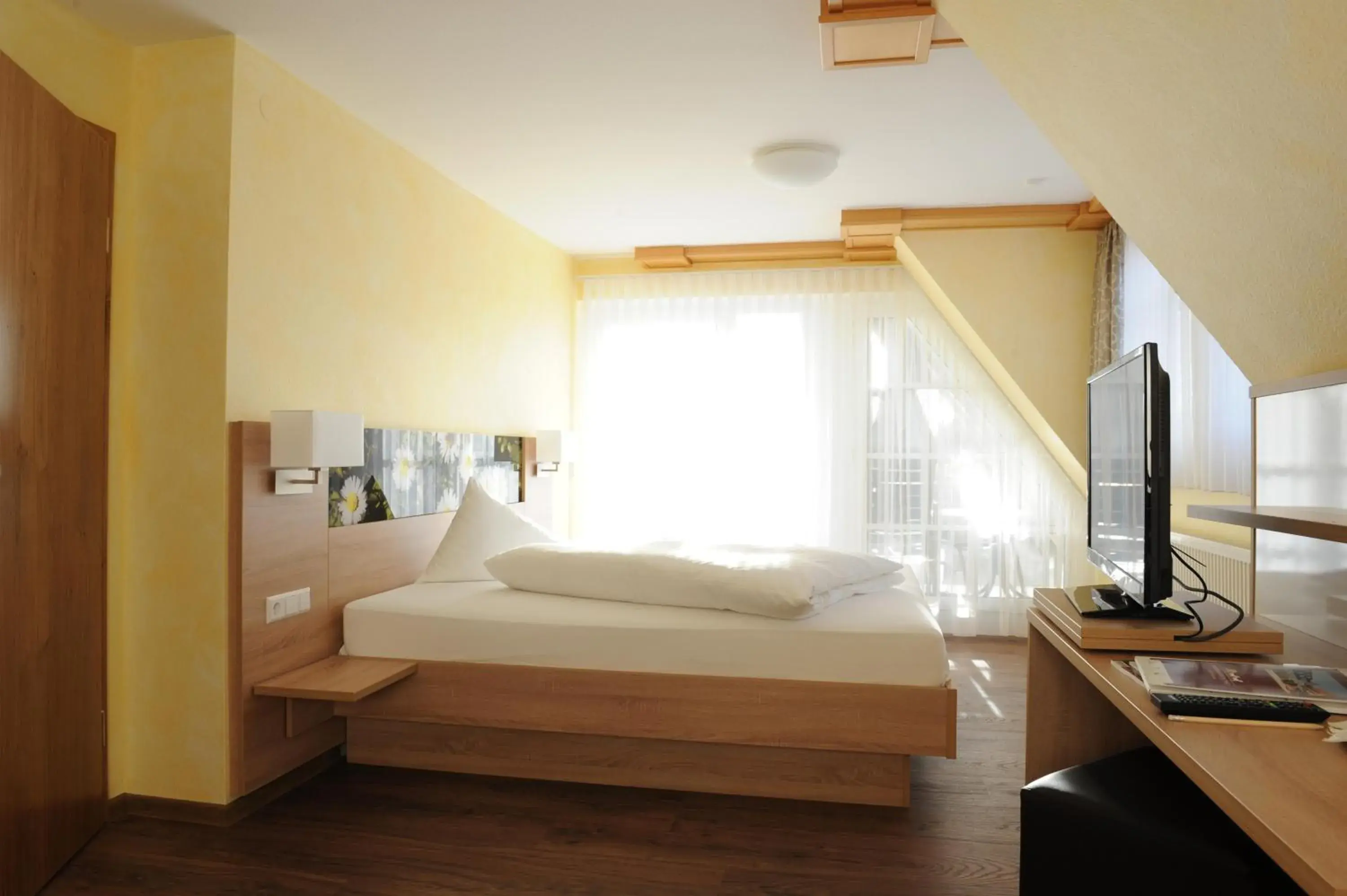 Deluxe Double Room - single occupancy in Hotel & Restaurant Post Deluxe Double Room - single occupancy in Hotel & Restaurant Post