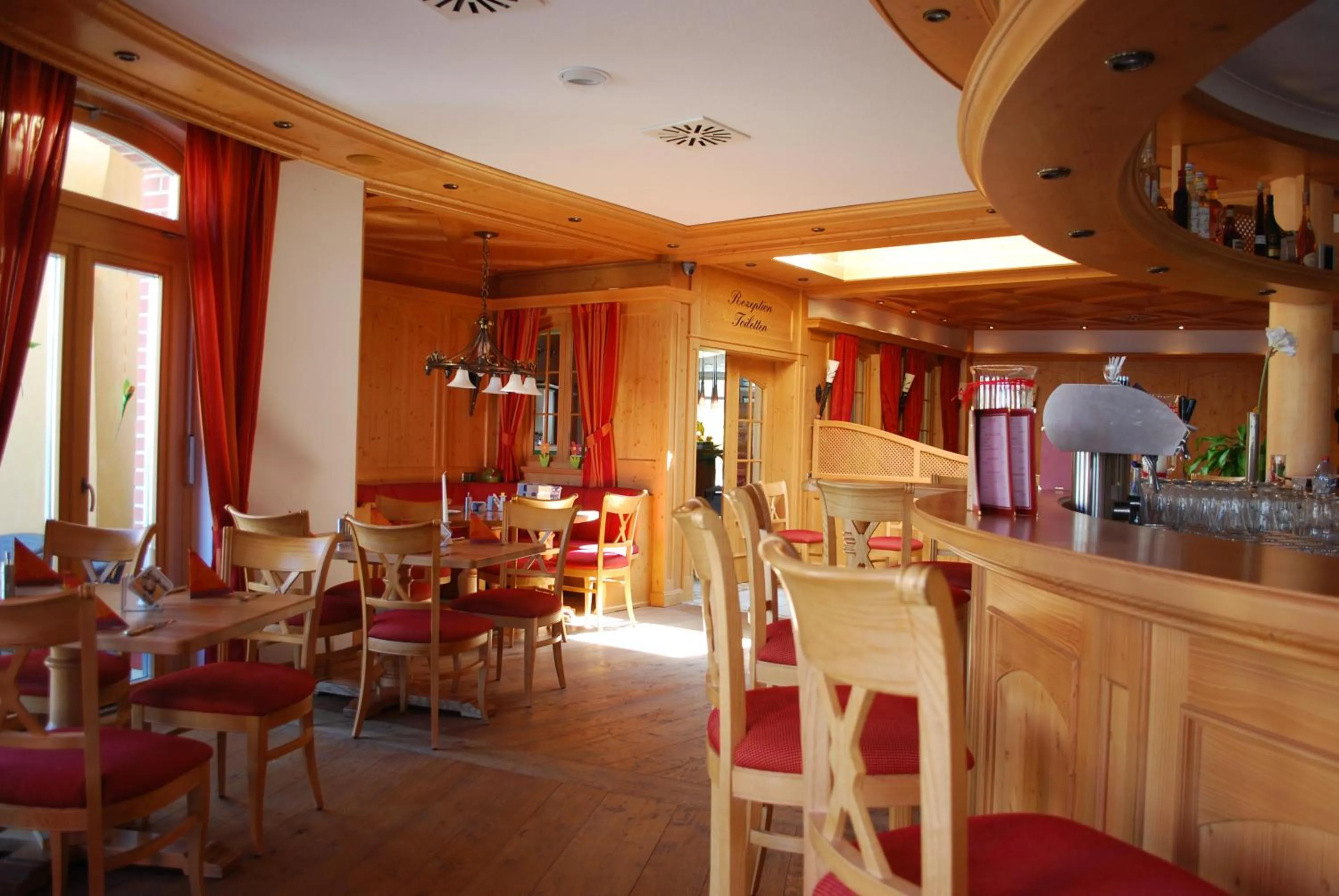 Lounge or bar in Hotel & Restaurant Post