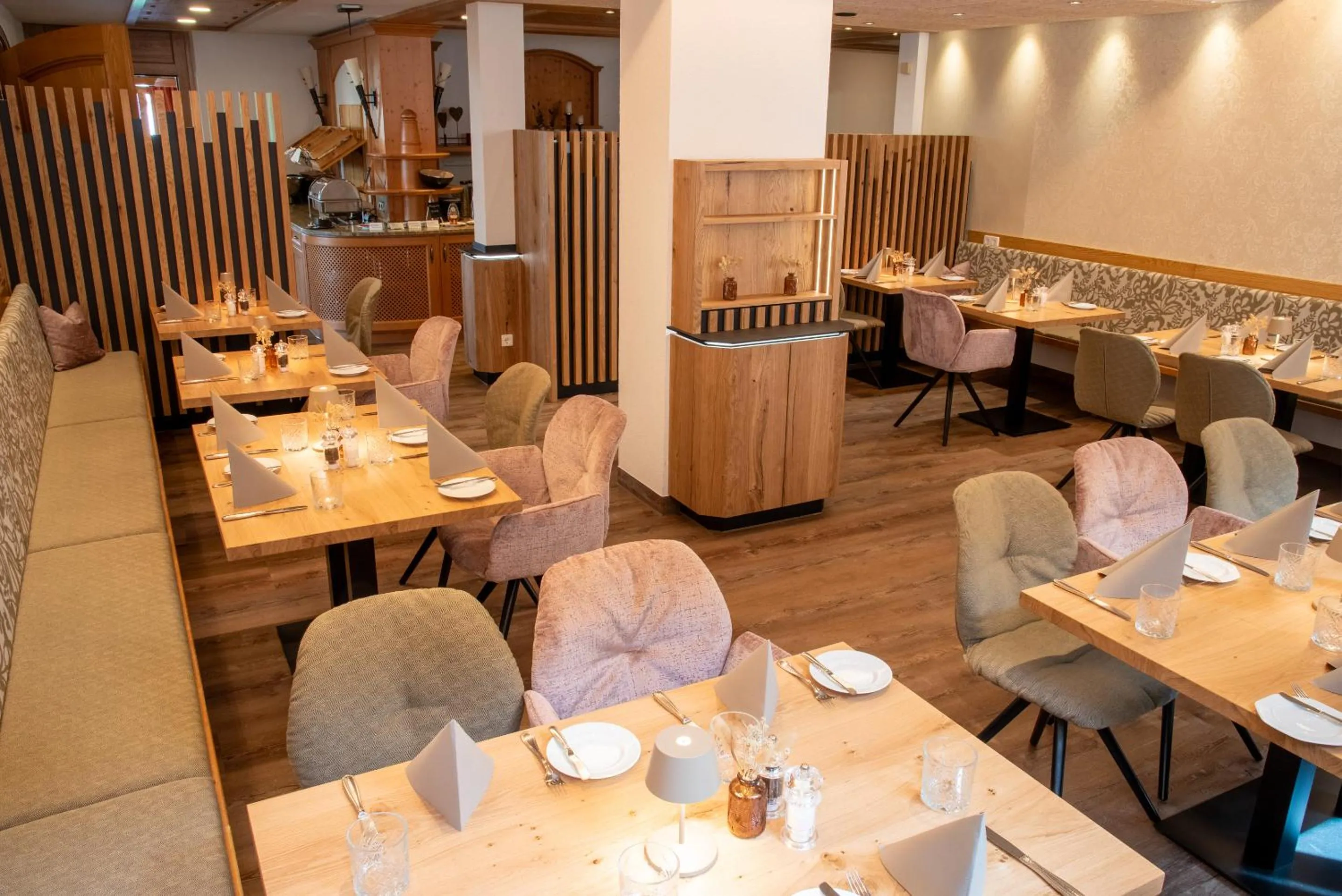 Restaurant/places to eat in Hotel & Restaurant Post