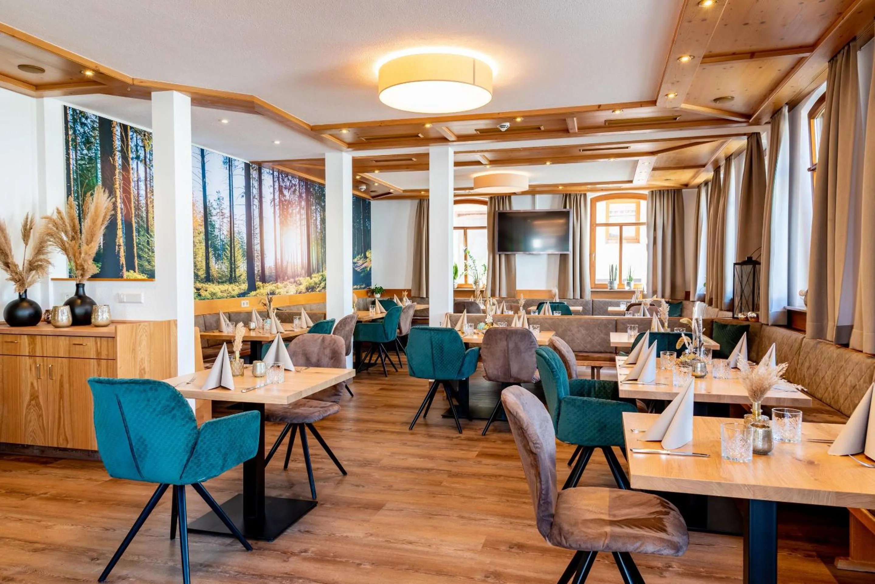 Restaurant/places to eat in Hotel & Restaurant Post