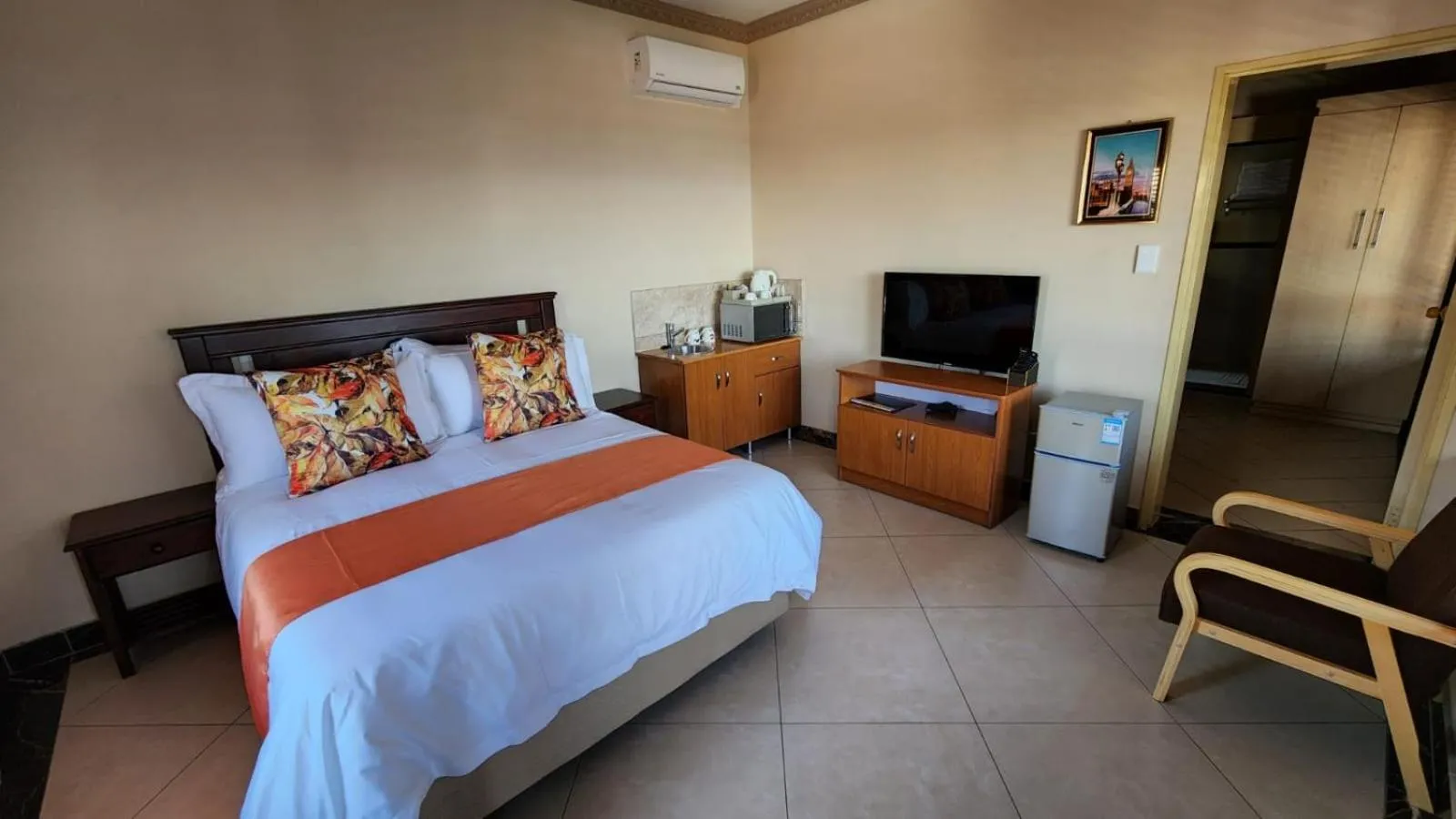 Bed in LilyPark Lodge
