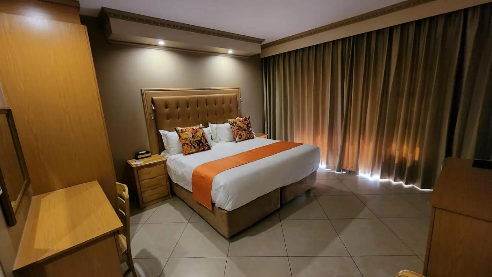 Bed in LilyPark Lodge