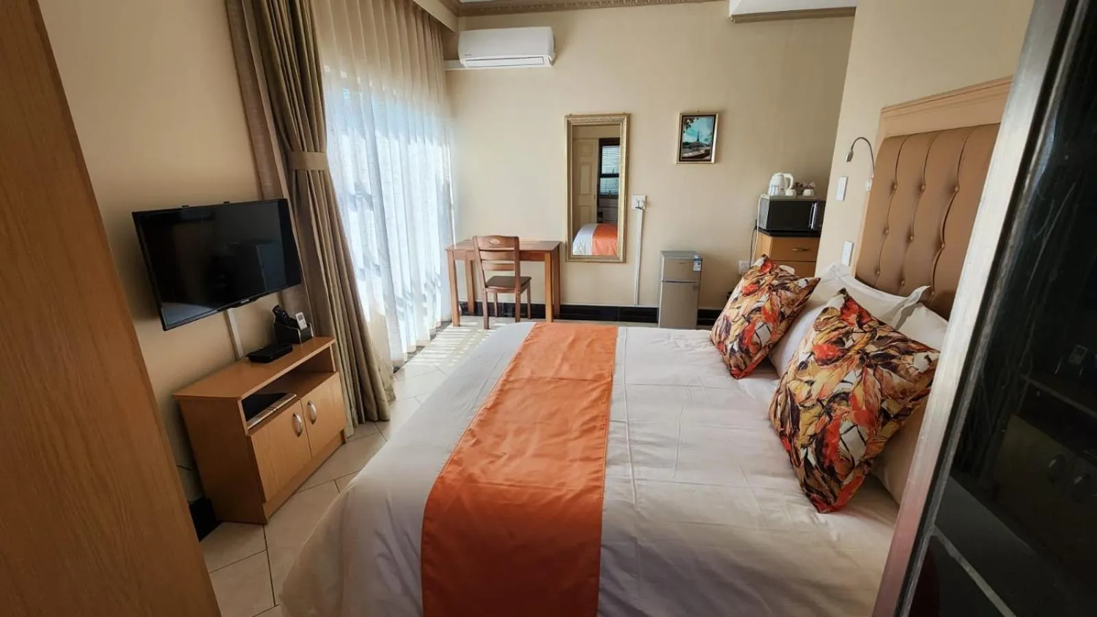 Bed in LilyPark Lodge