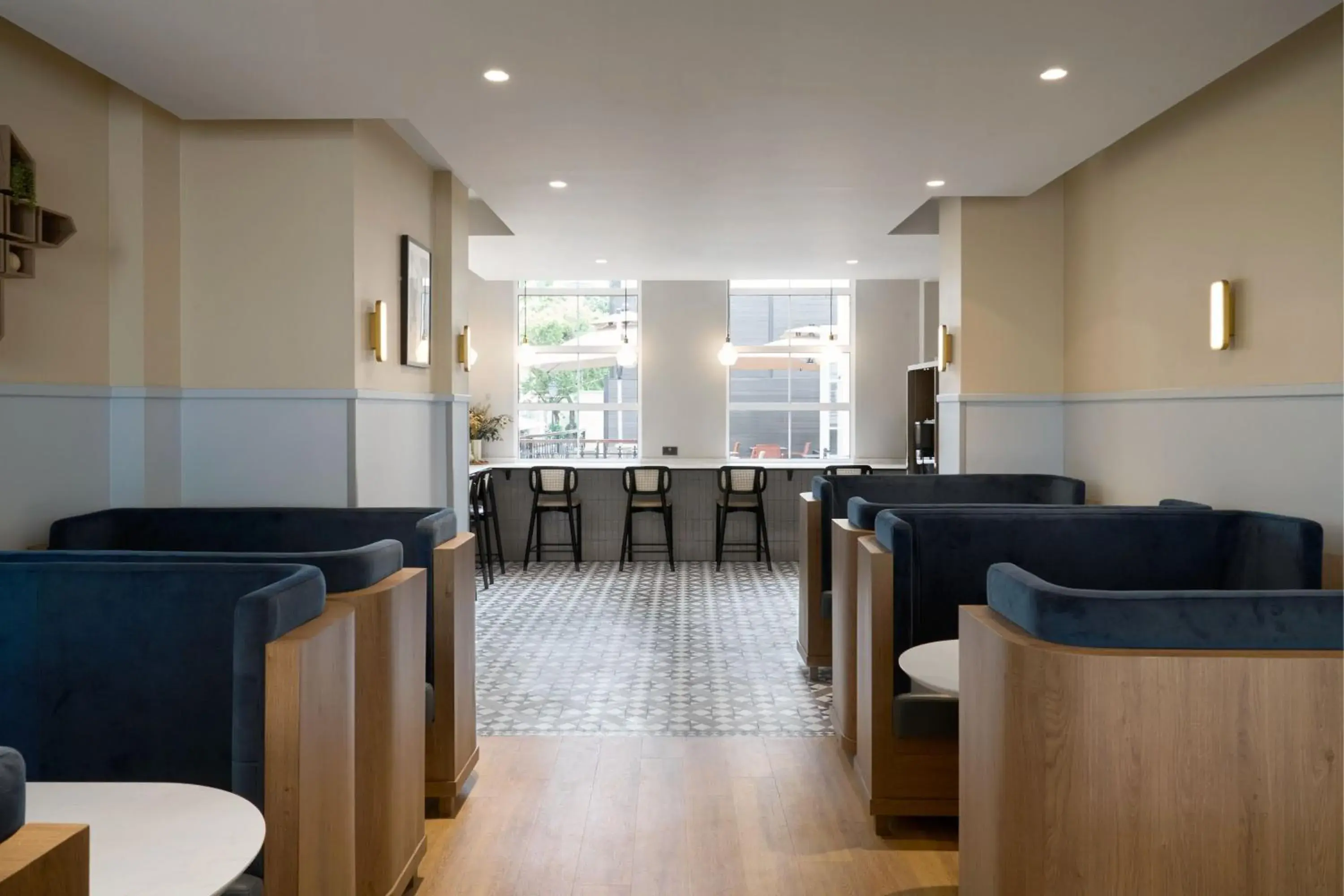 Lobby or reception in Four Points Flex by Sheraton London Euston Lobby or reception in Four Points Flex by Sheraton London Euston