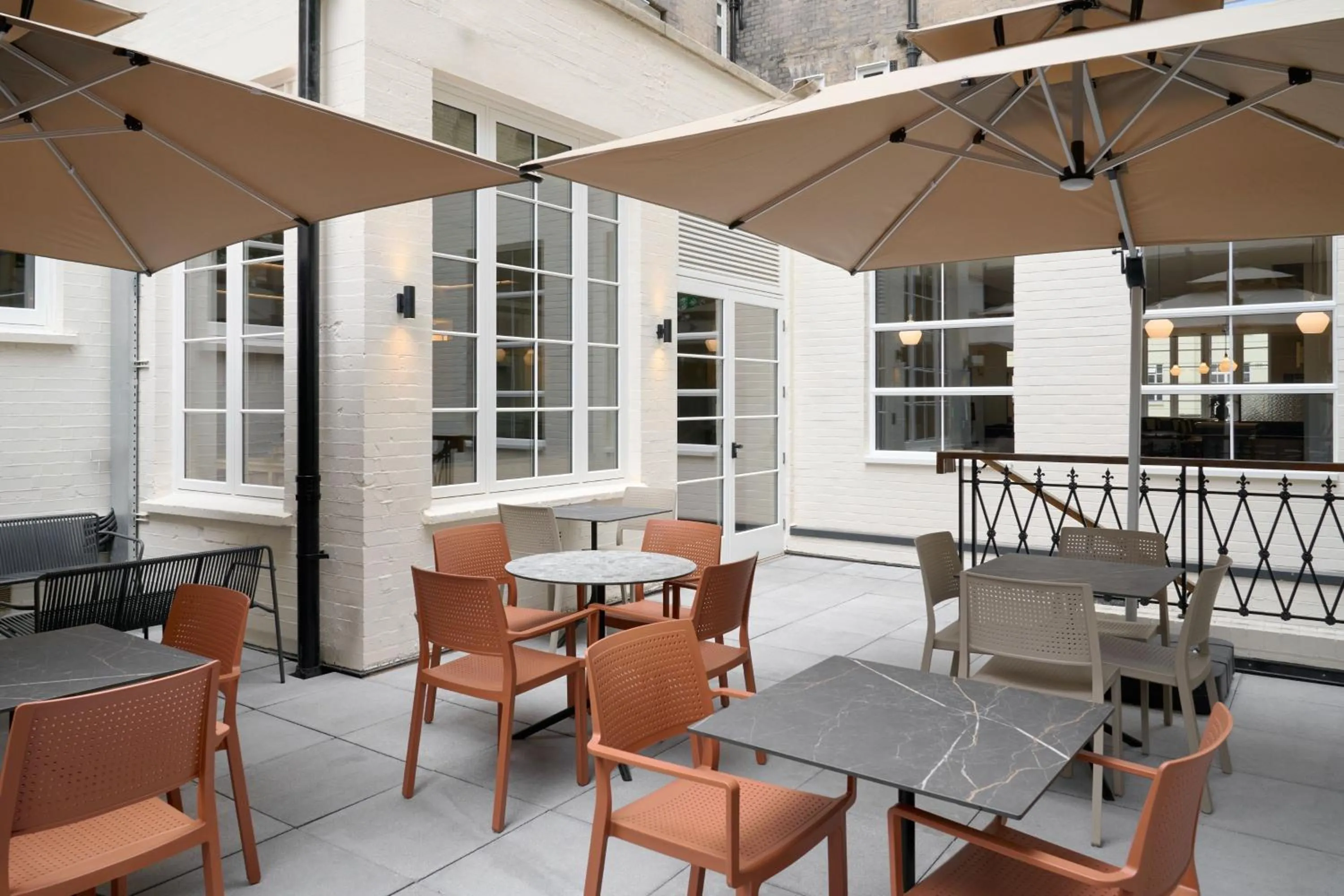 Restaurant/places to eat in Four Points Flex by Sheraton London Euston