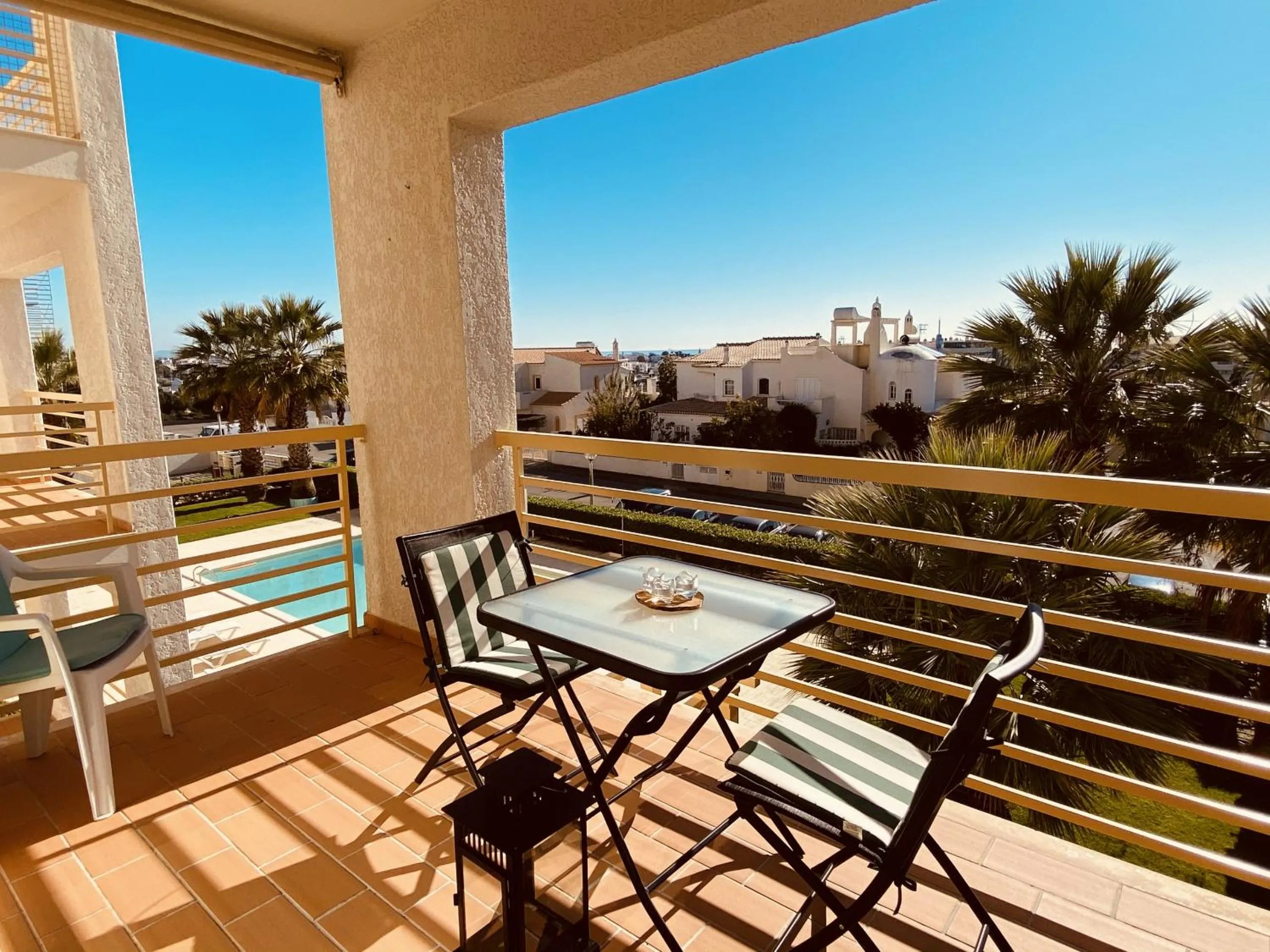 Vista - Shared Pool - 4 Guests - Albufeira