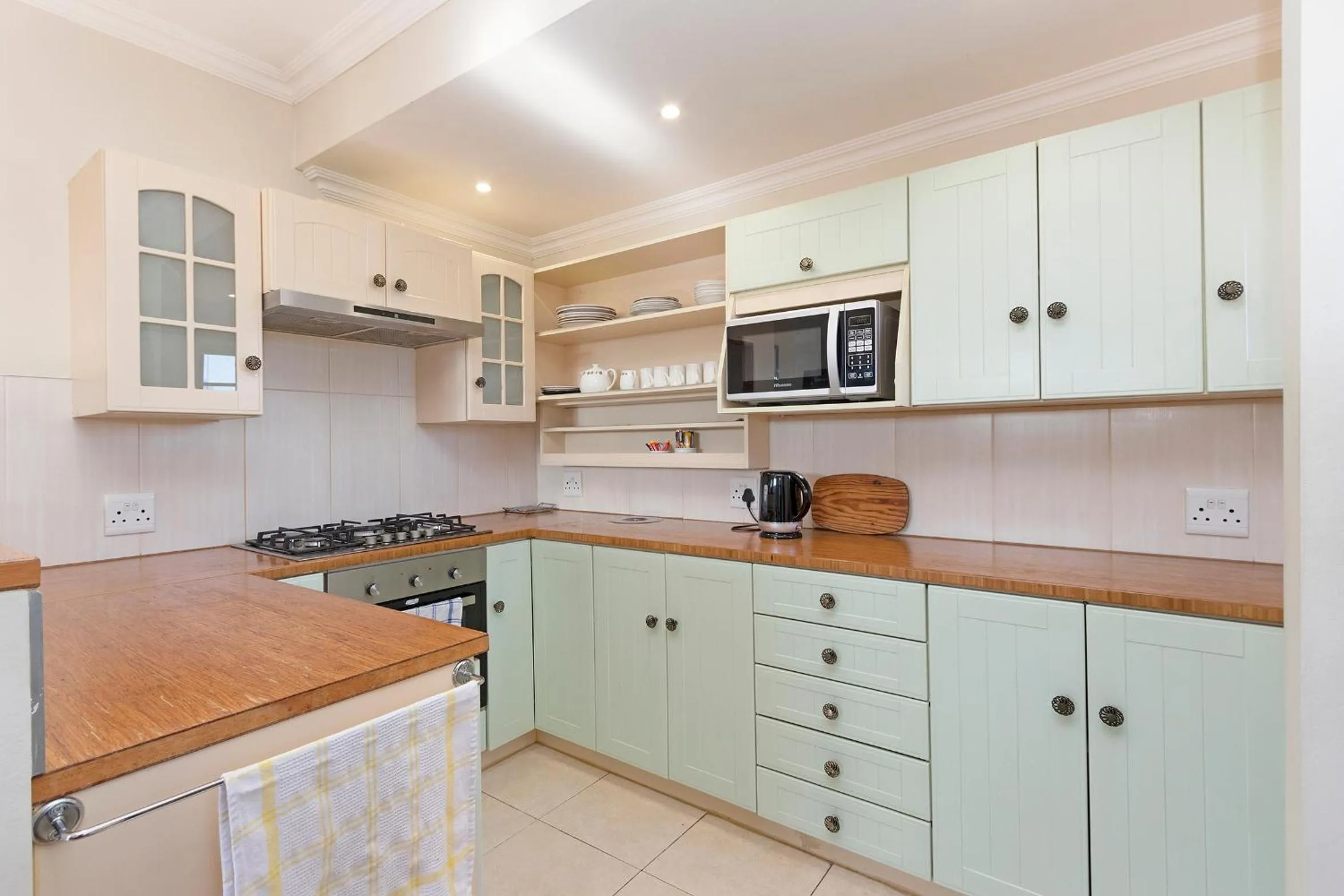 Kitchen or kitchenette in The Bohemian Guesthouse