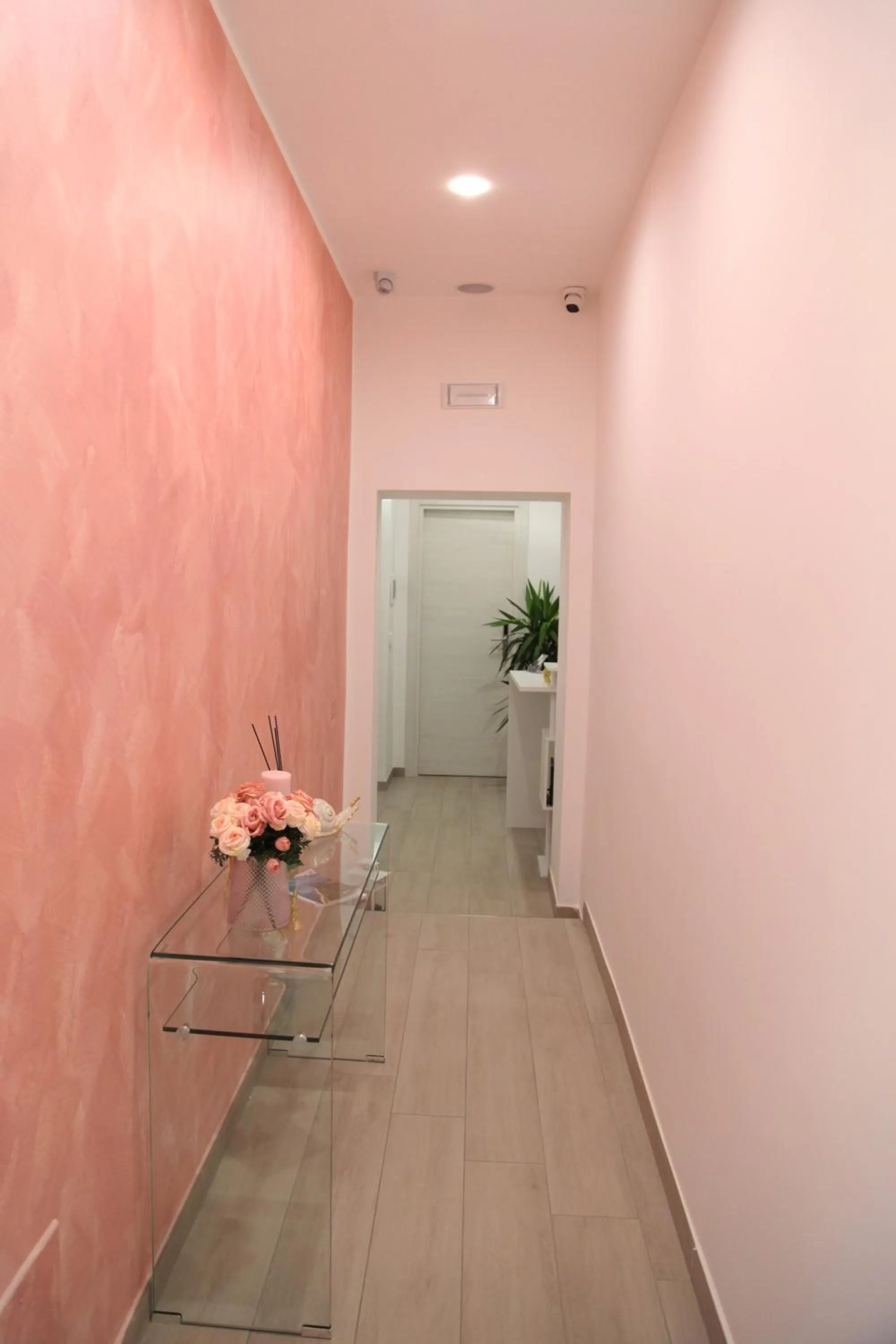 Public Bath in Royal Dreams