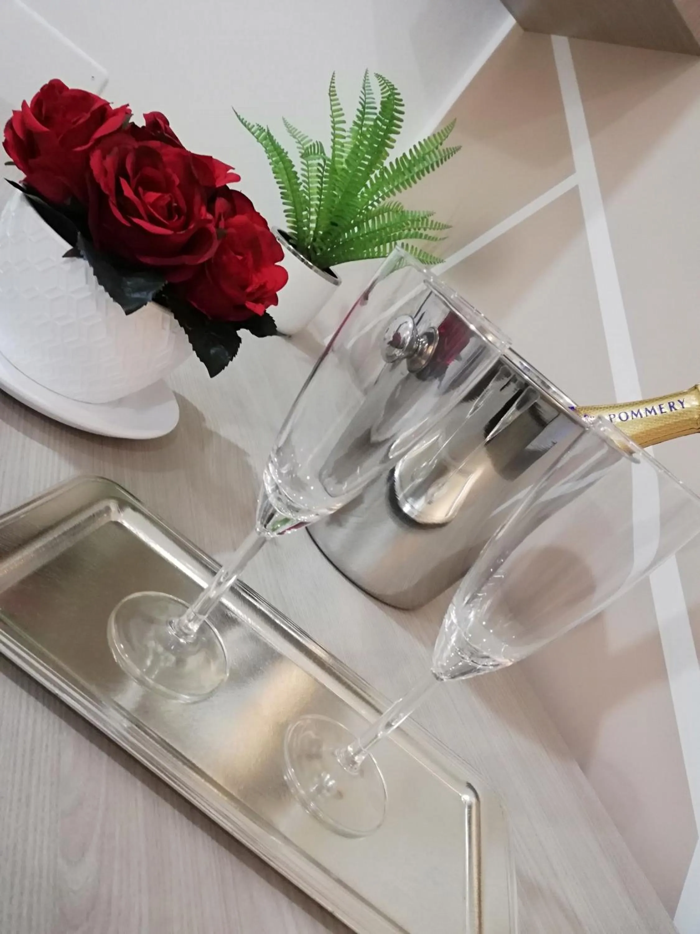 Drinks in Royal Dreams