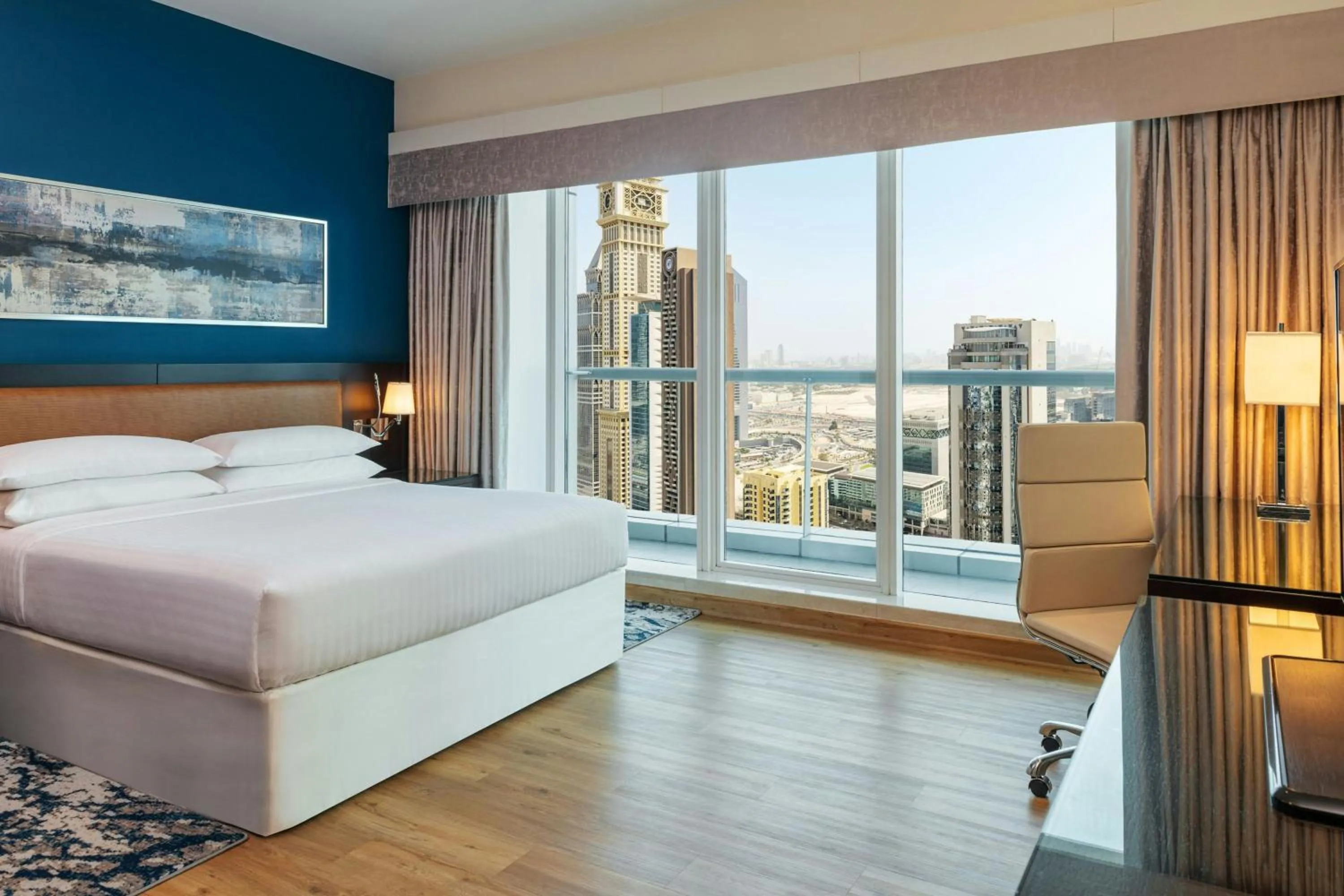 Bedroom, Bed in Four Points by Sheraton Sheikh Zayed Road