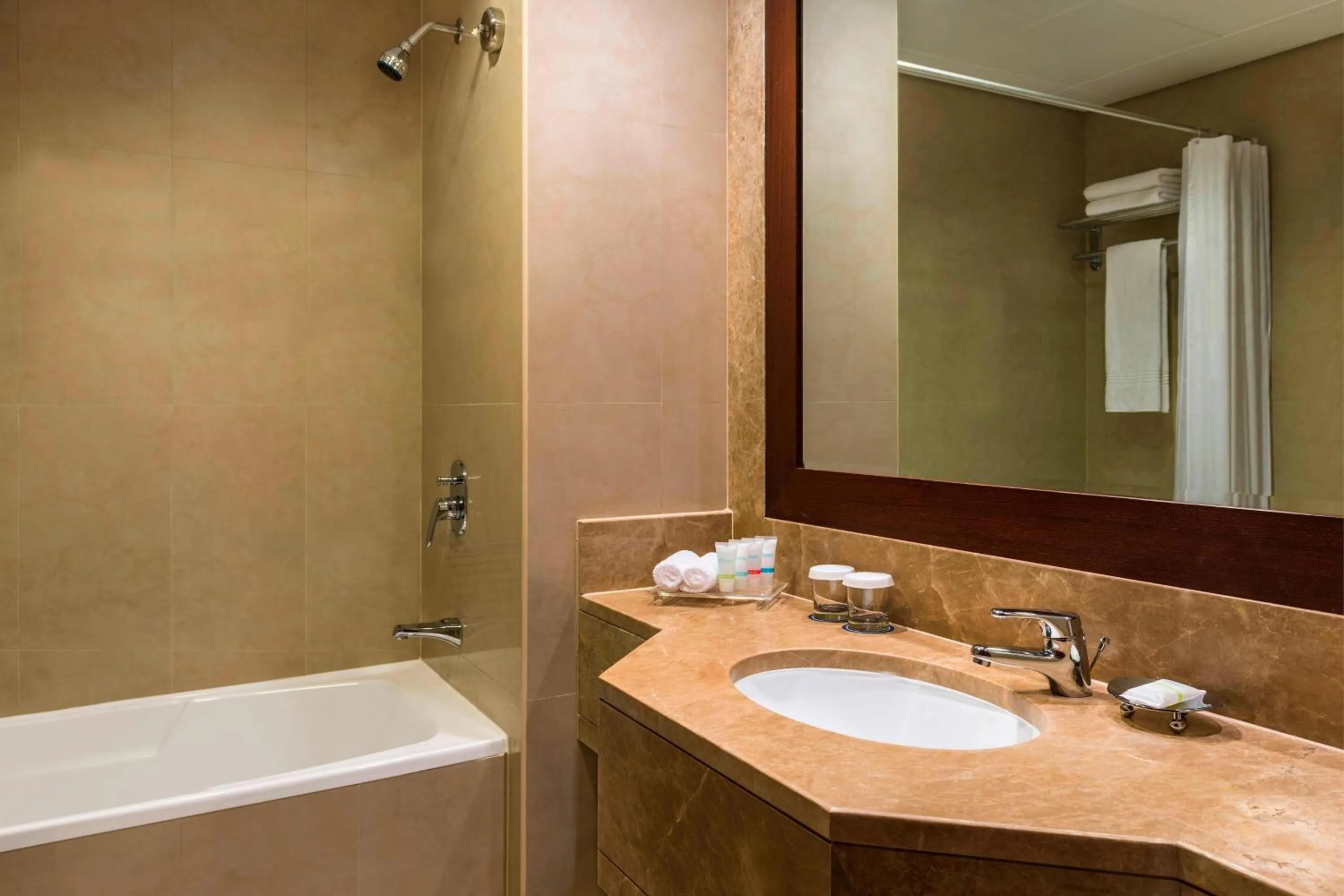Bathroom in Four Points by Sheraton Sheikh Zayed Road