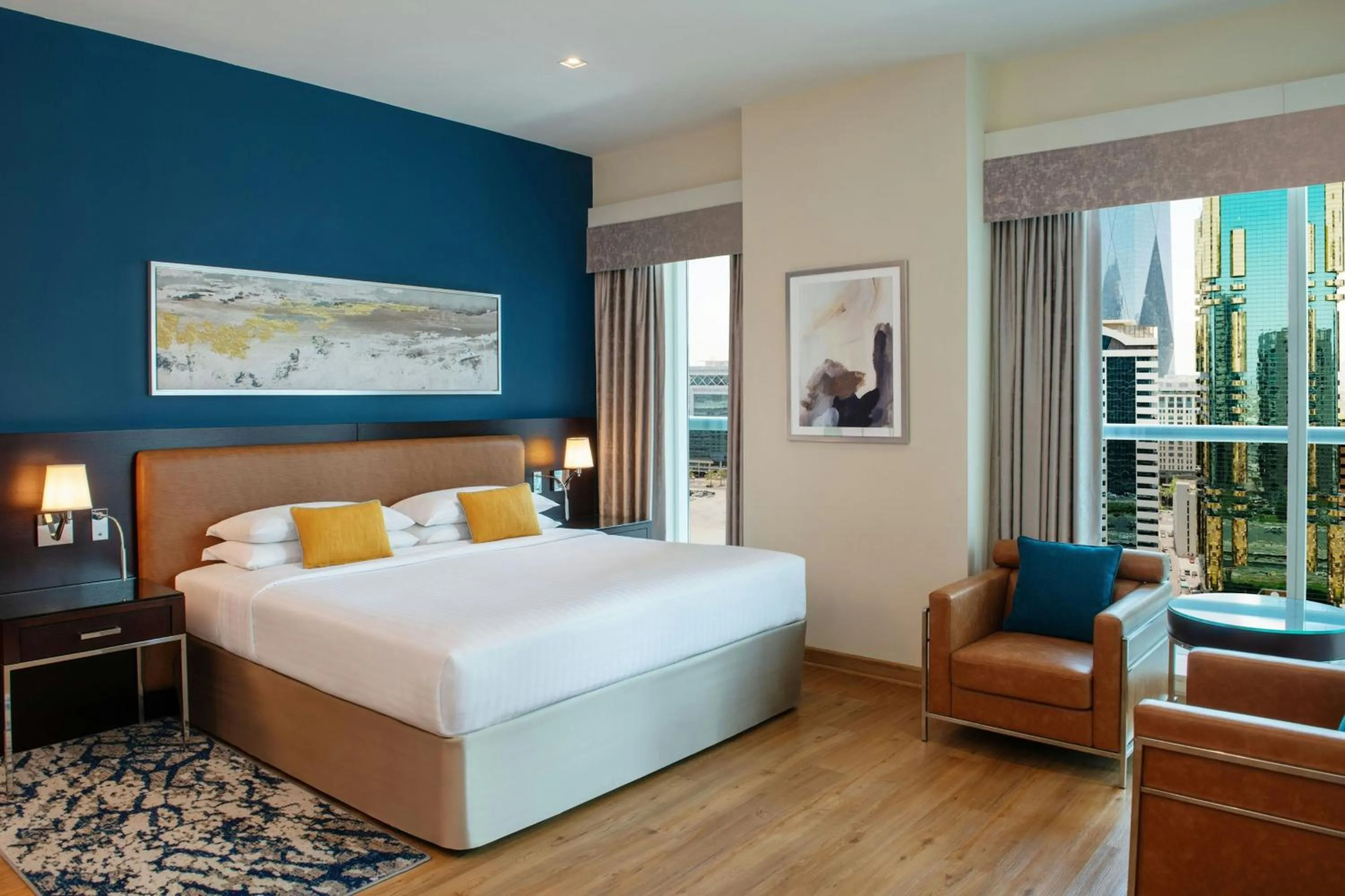 Photo of the whole room, Bed in Four Points by Sheraton Sheikh Zayed Road