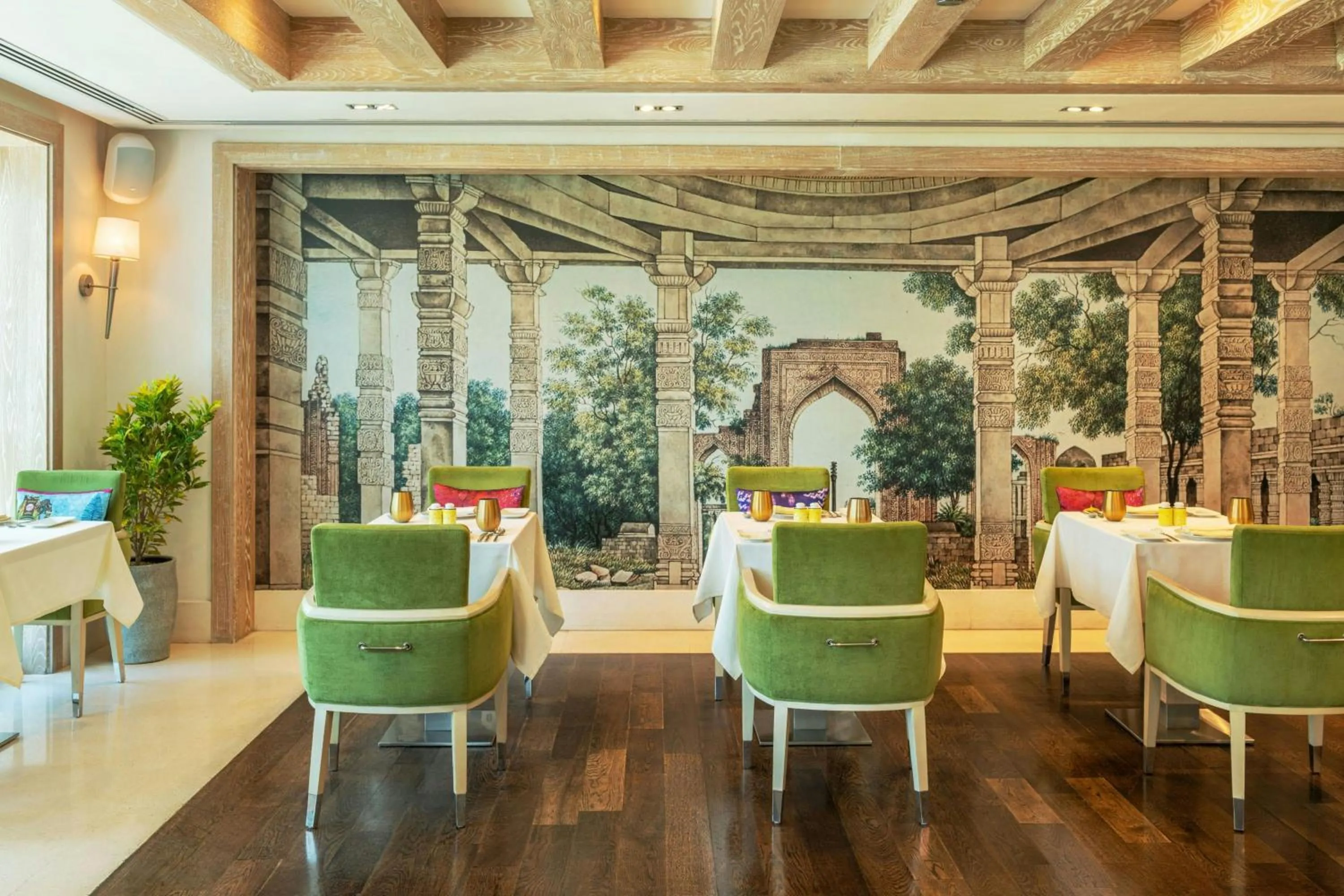 Restaurant/places to eat in Four Points by Sheraton Sheikh Zayed Road