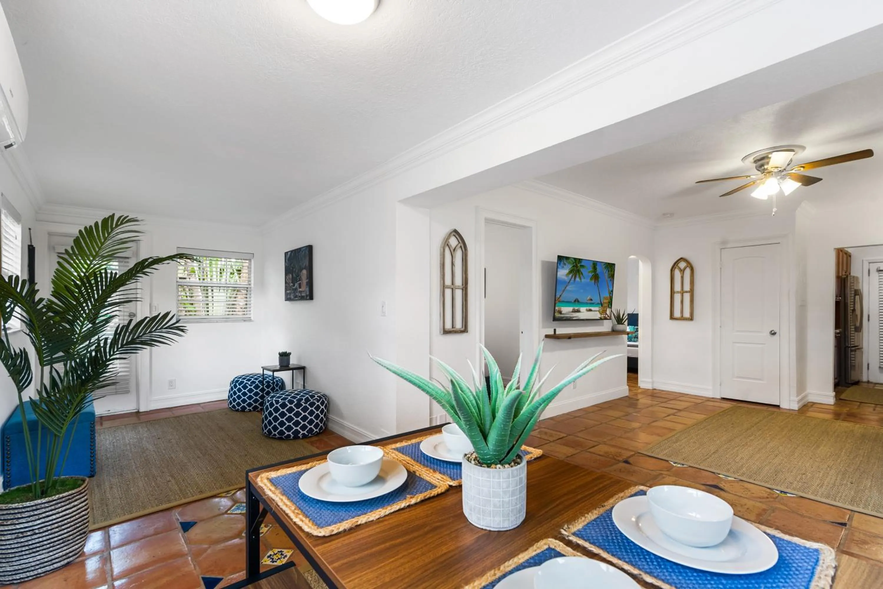 Living room in Alani Bay Villas
