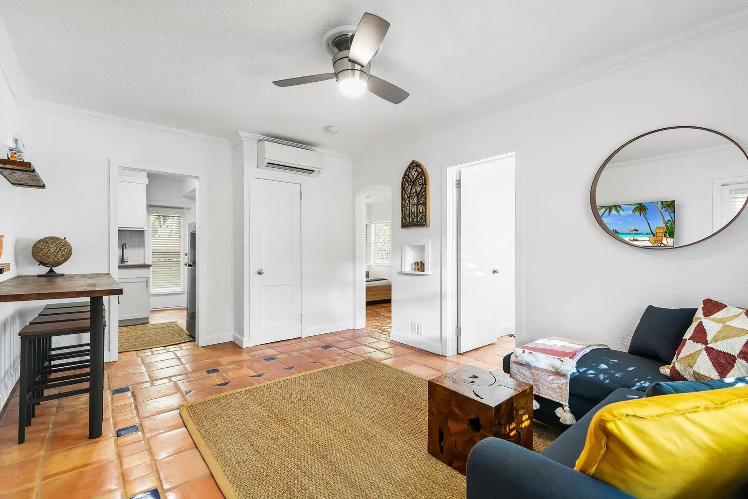 Living room in Alani Bay Villas