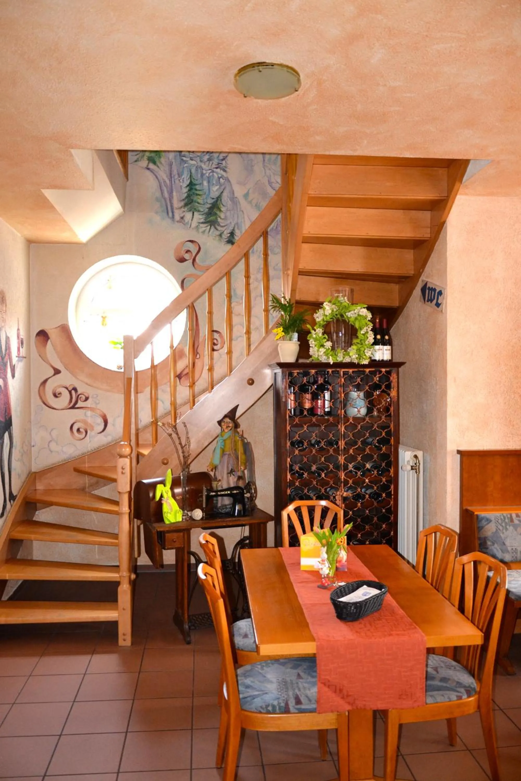 Restaurant/places to eat in Altes Rathaus am Elz Garten