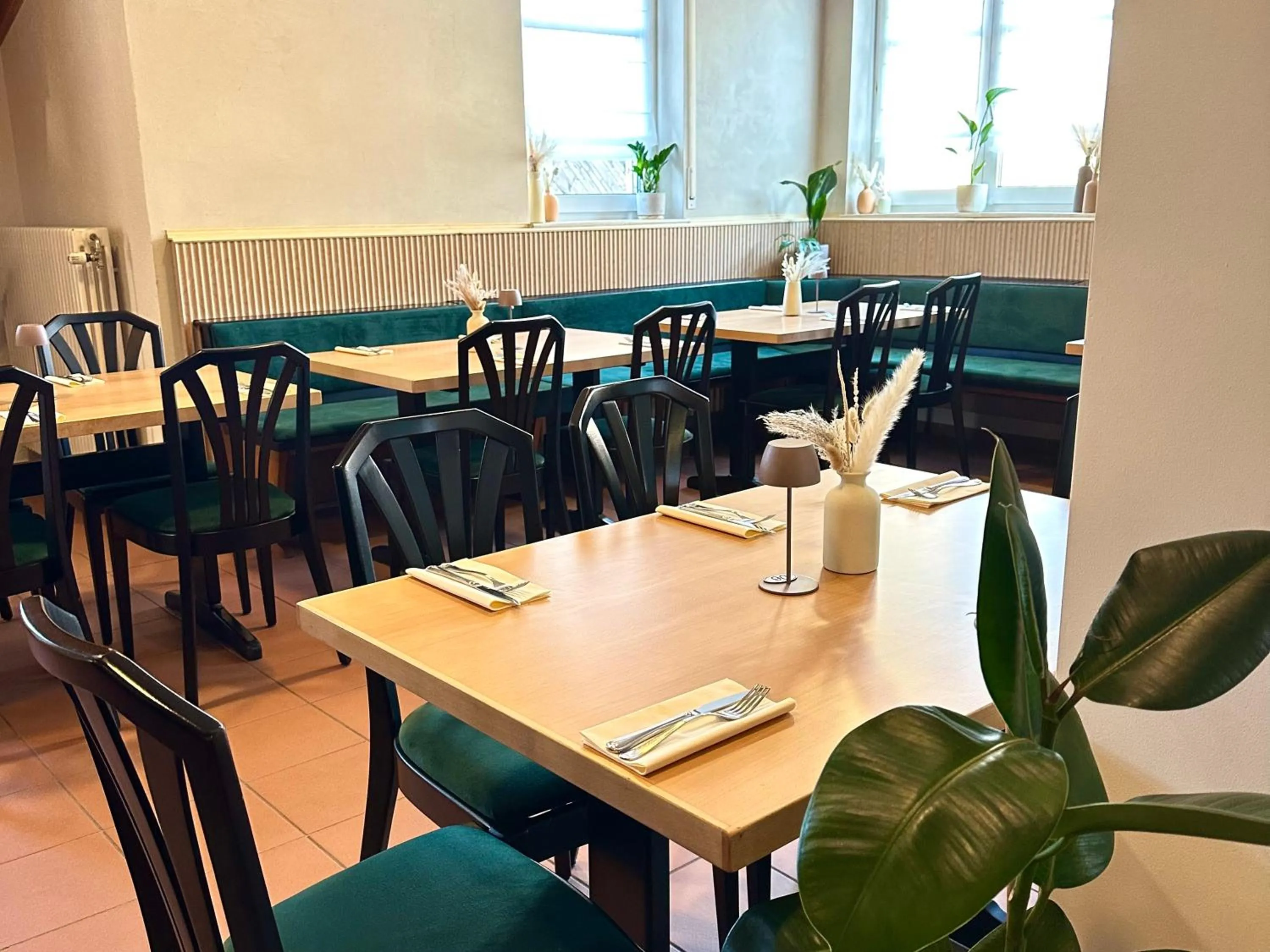 Restaurant/places to eat in Altes Rathaus am Elz Garten