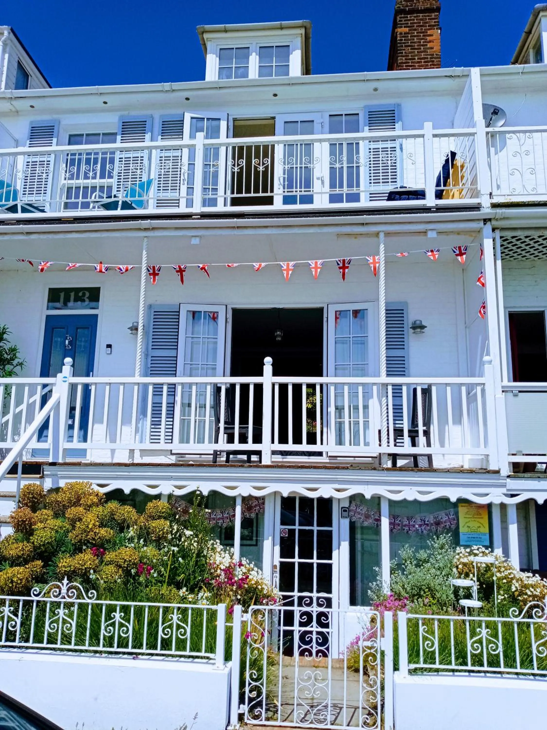 Property building in Beachfront Studio Apartment