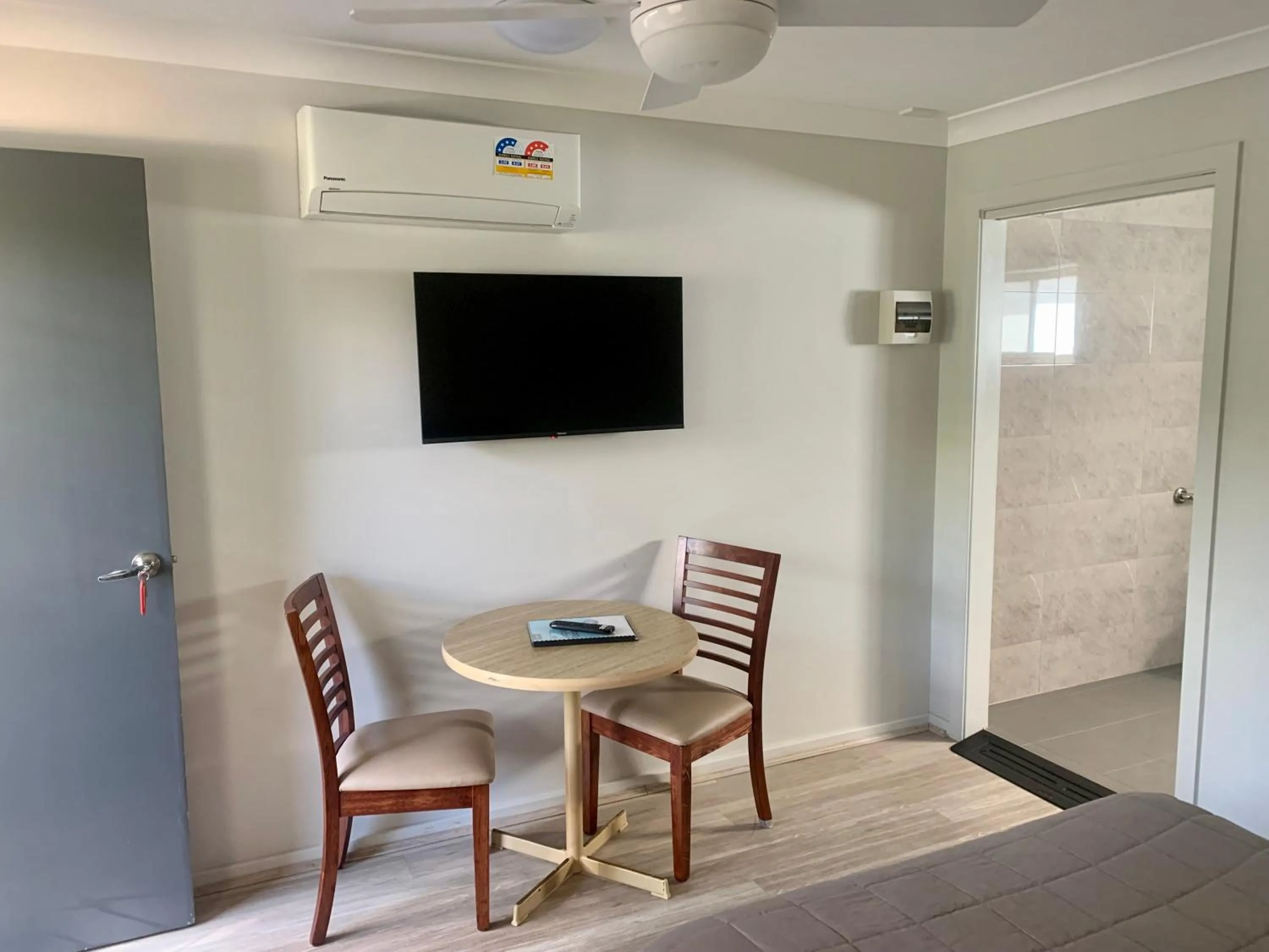 TV and multimedia in Singleton Valley Accommodation