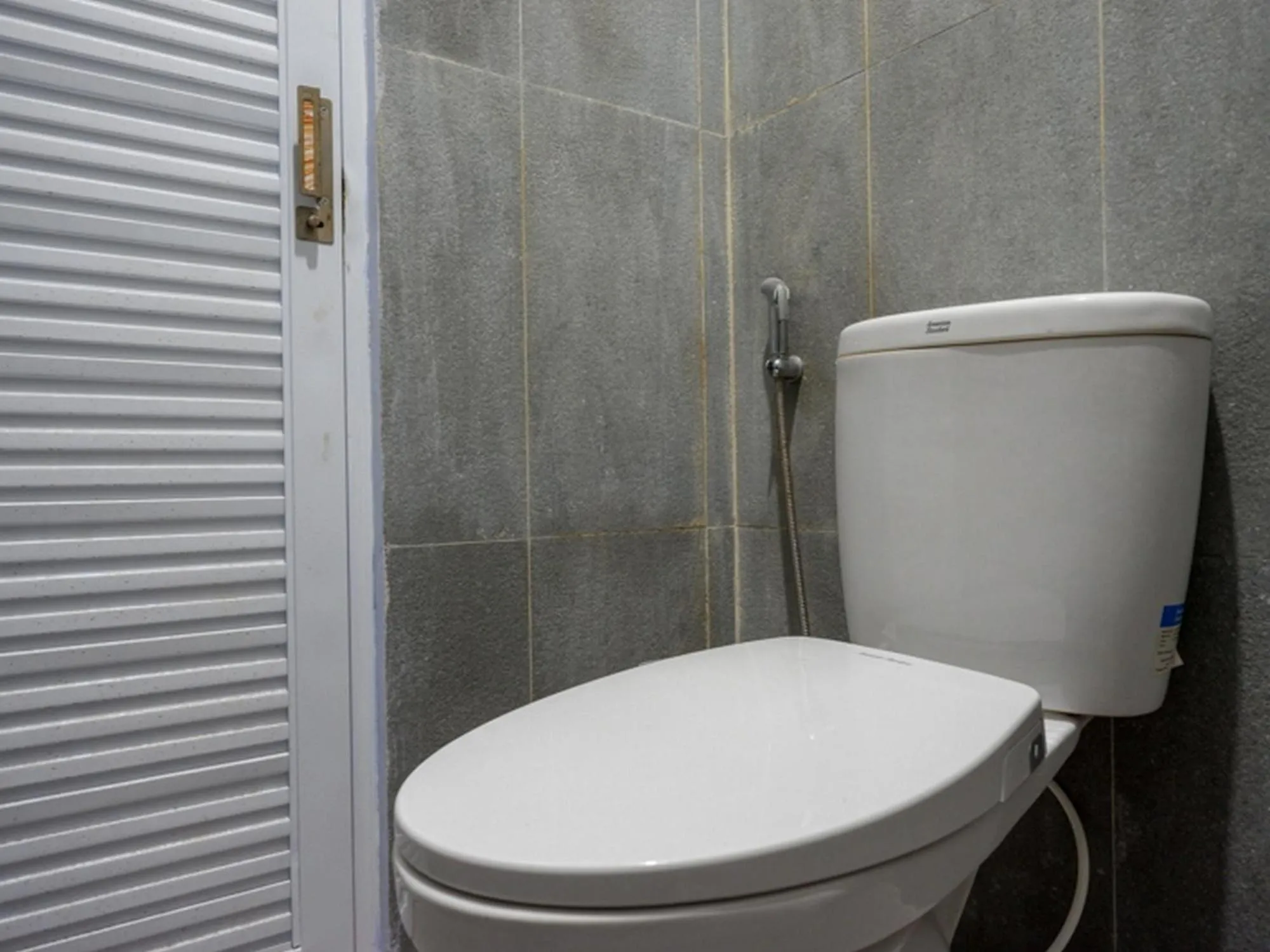 RedDoorz near Pasar Batang