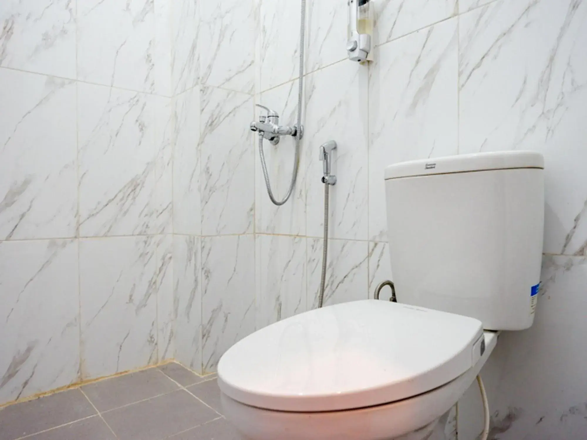 RedDoorz near Pasar Batang RedDoorz near Pasar Batang