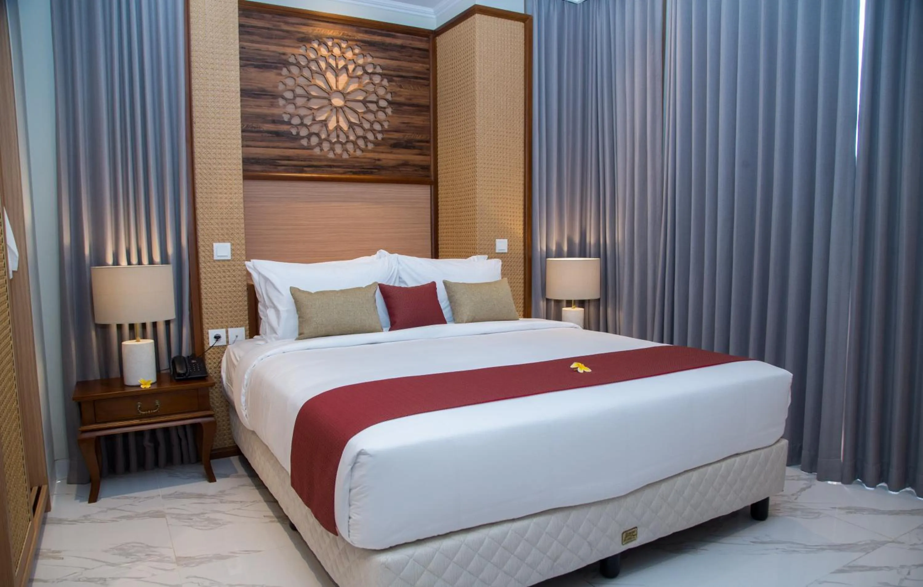 Property building, Bed in Kayangan Boutique Hotel