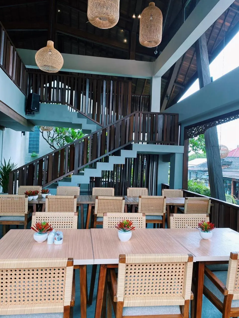 Restaurant/places to eat in Kayangan Boutique Hotel