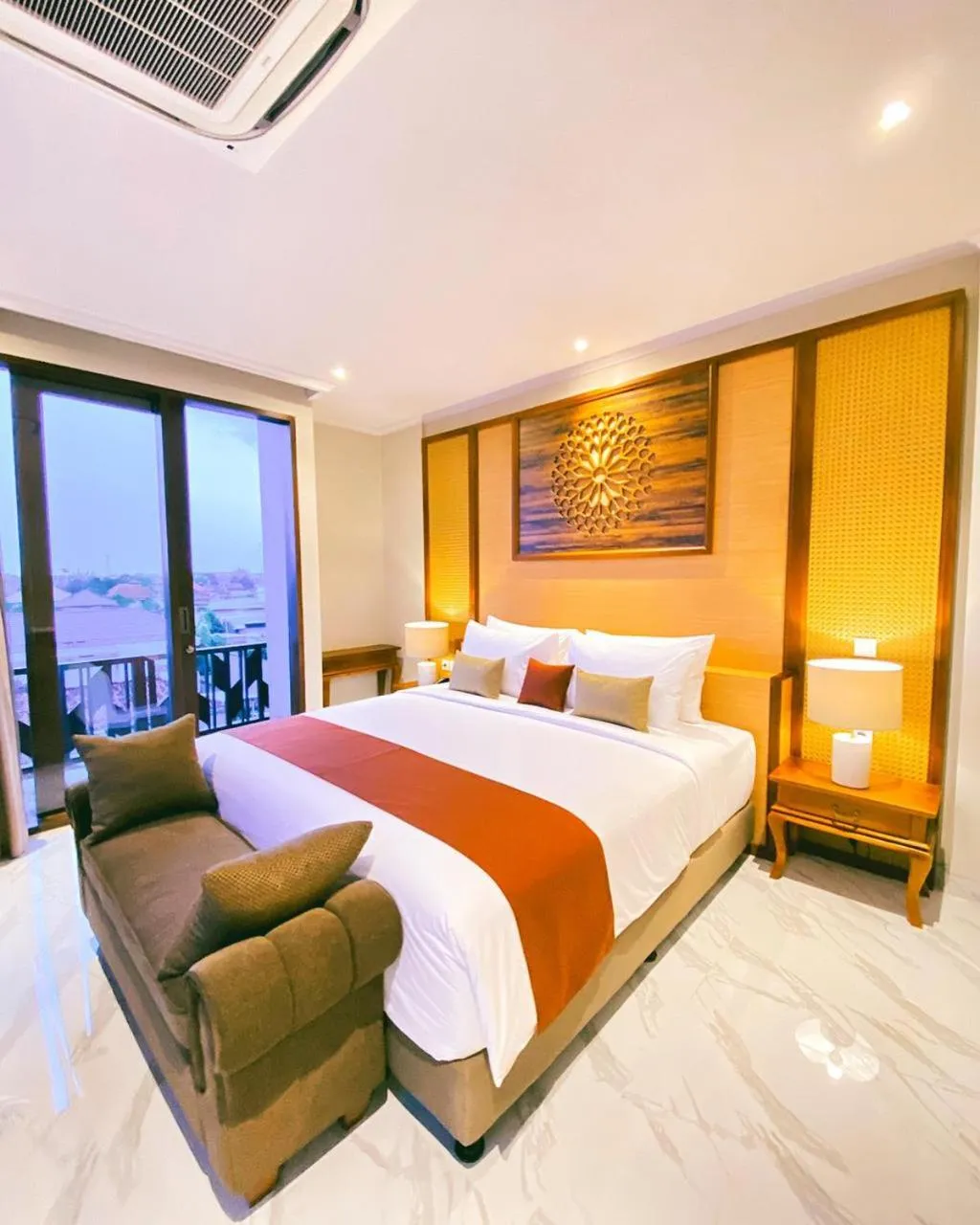 Property building, Bed in Kayangan Boutique Hotel