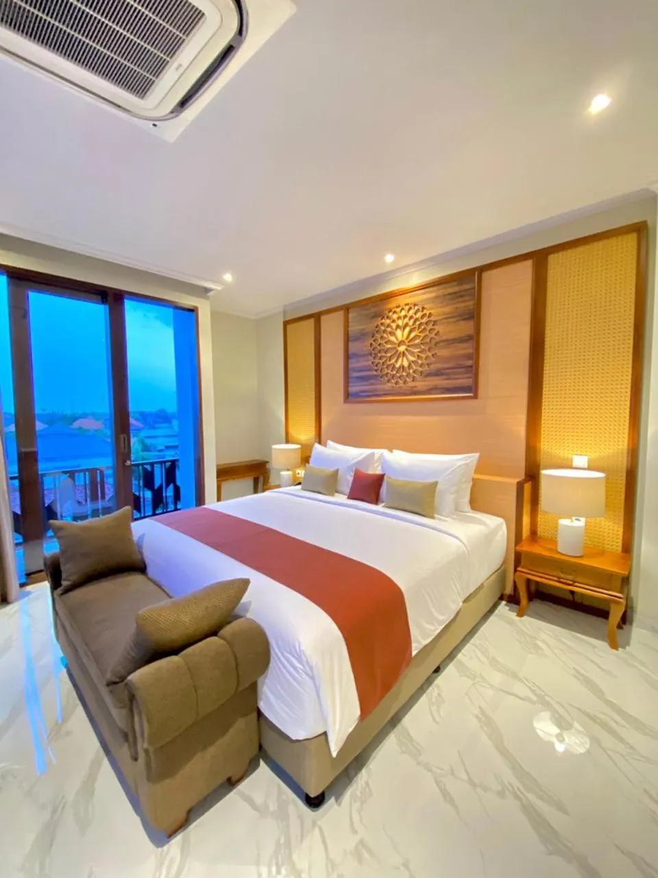 Property building, Bed in Kayangan Boutique Hotel