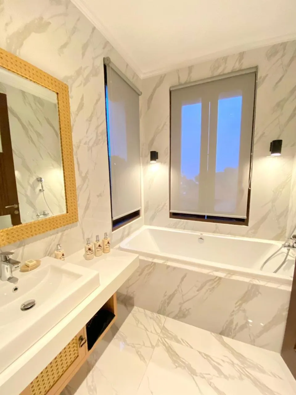 Property building in Kayangan Boutique Hotel