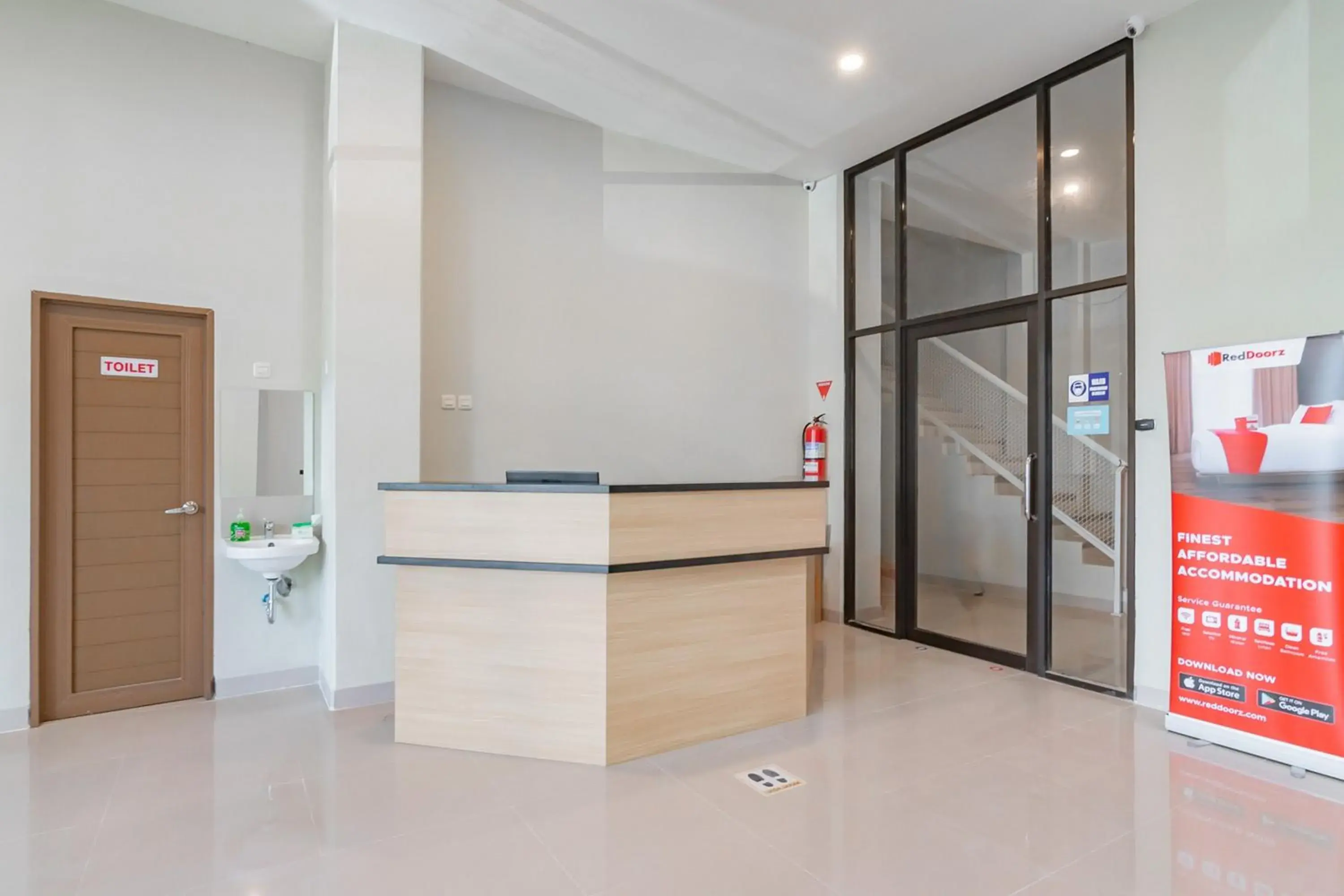 Lobby or reception in RedDoorz Plus @ Karapitan Street Lobby or reception in RedDoorz Plus @ Karapitan Street