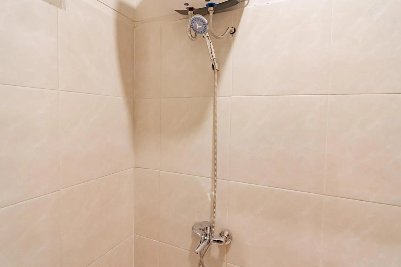 Bathroom in RedDoorz Plus @ Bagusrangin Street