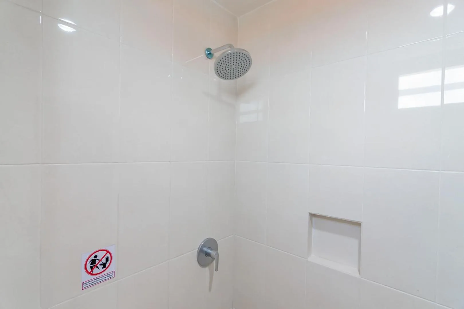 RedDoorz Syariah Plus near Tanjungpura University 2 Pontianak