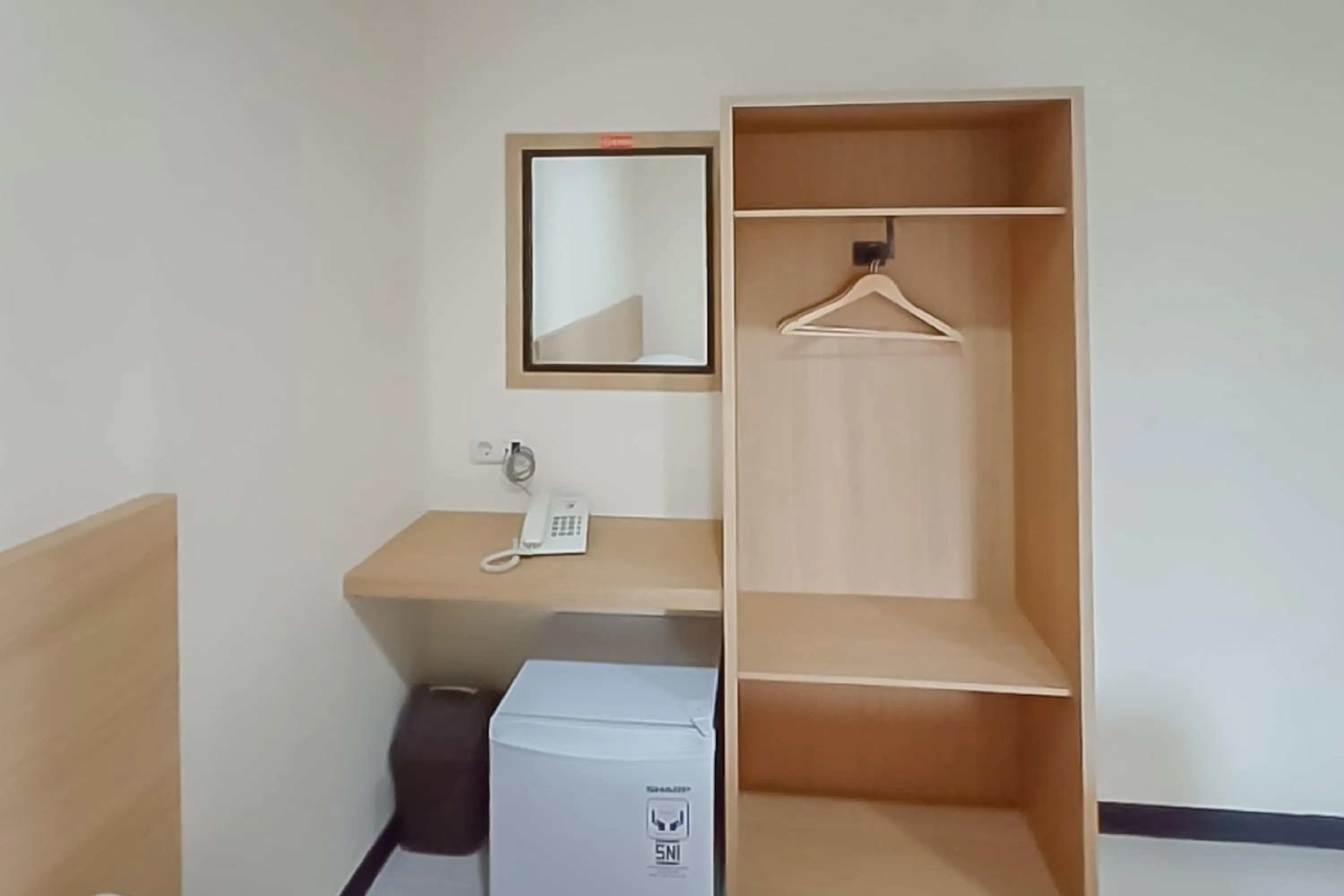 RedDoorz Syariah Plus near Tanjungpura University 2 Pontianak